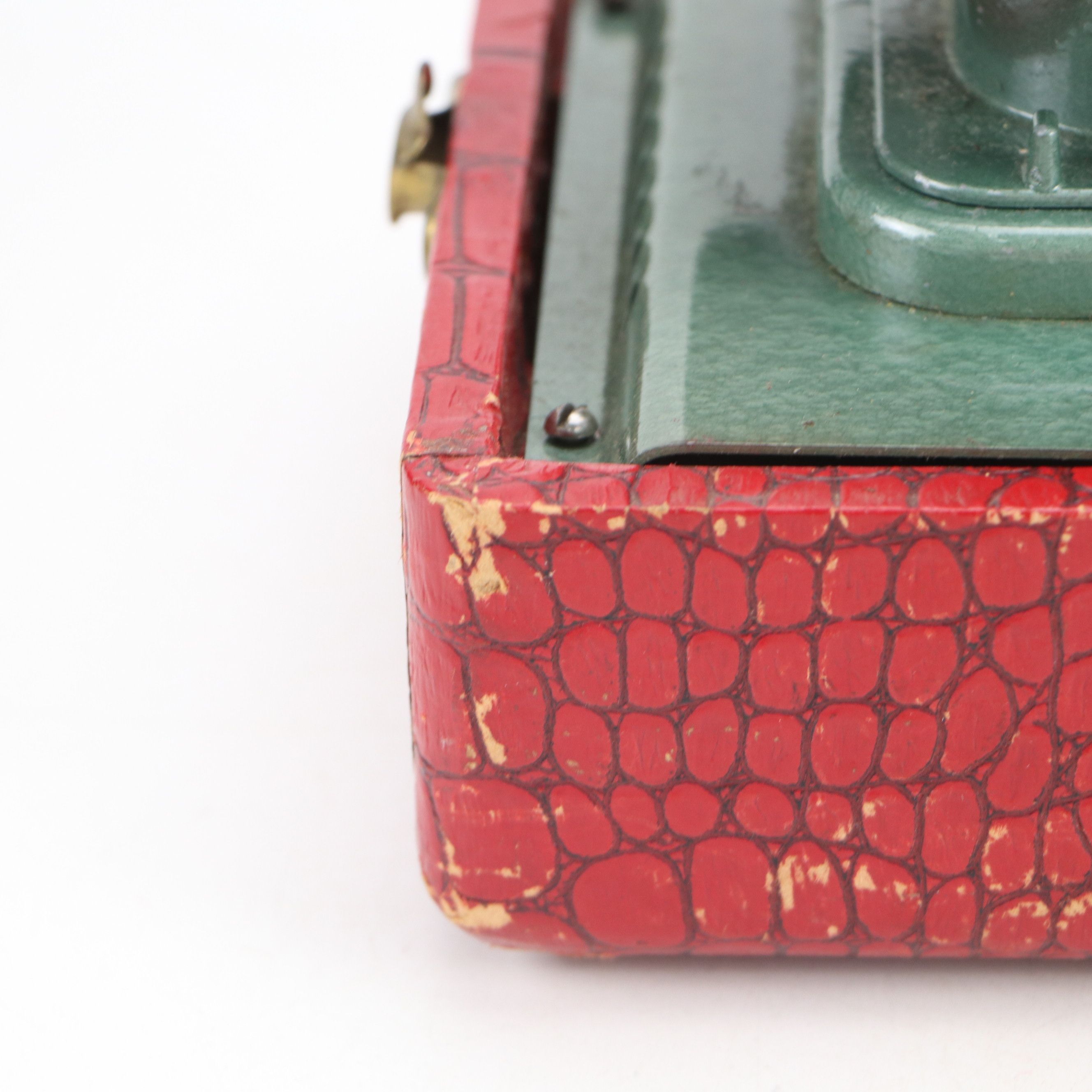 Gibraltar Betsy Ross Miniature Electric Sewing Machine with Embossed Gator Case