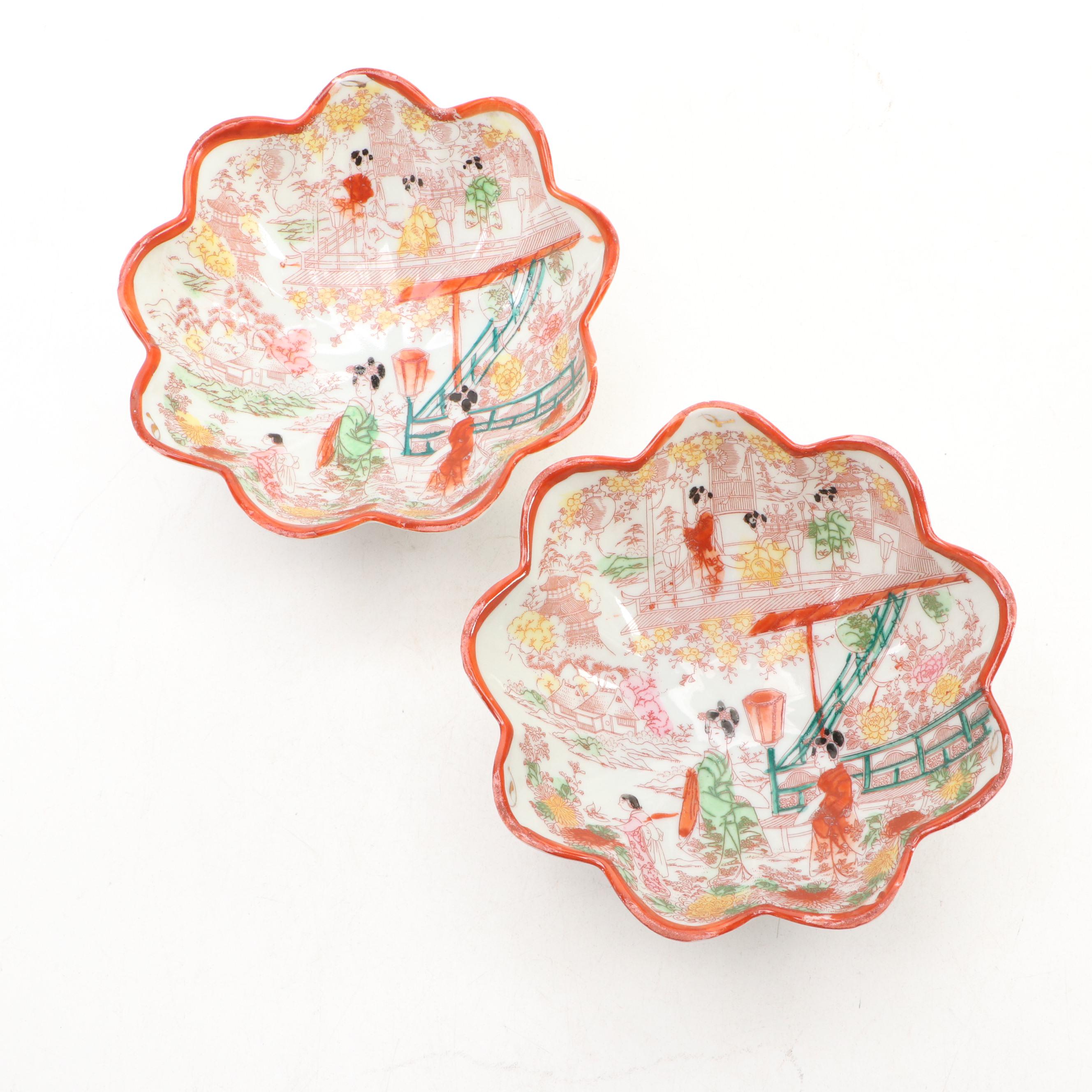 Pair of Japanese Kutani Porcelain Courtesan Footed Bowls, Early to Mid-20th C.