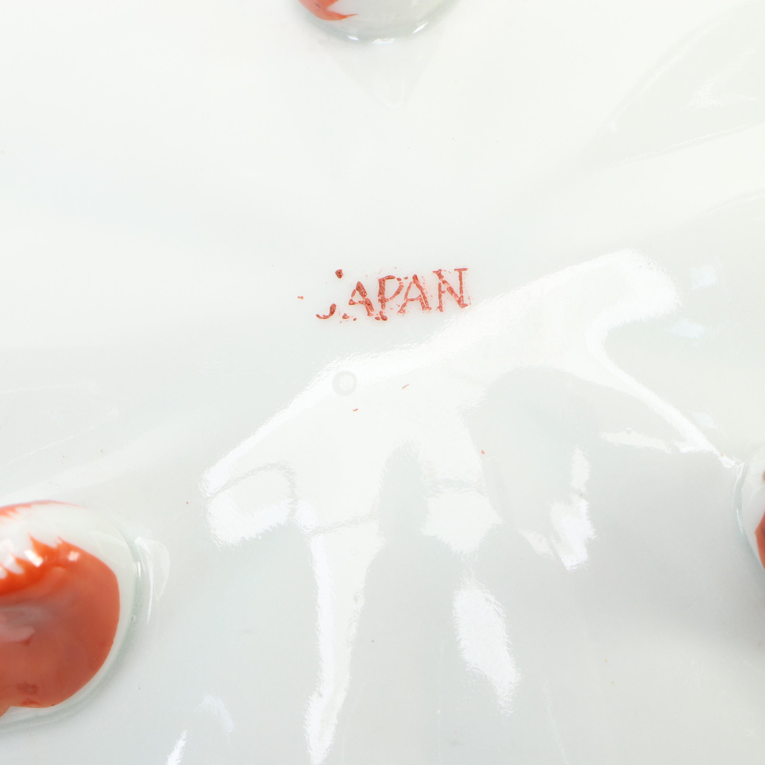 Pair of Japanese Kutani Porcelain Courtesan Footed Bowls, Early to Mid-20th C.