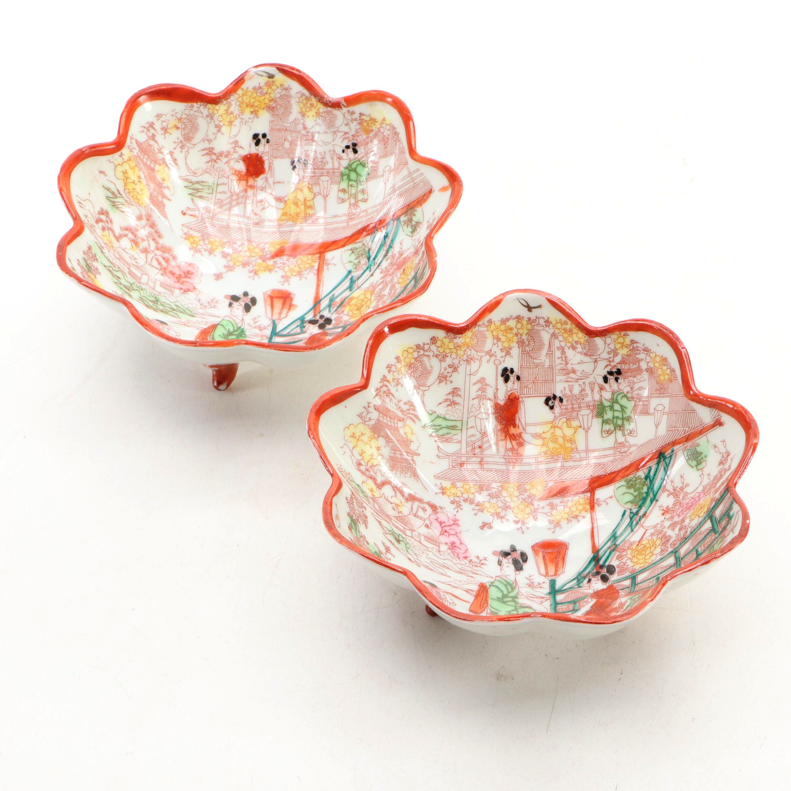Pair of Japanese Kutani Porcelain Courtesan Footed Bowls, Early to Mid-20th C.