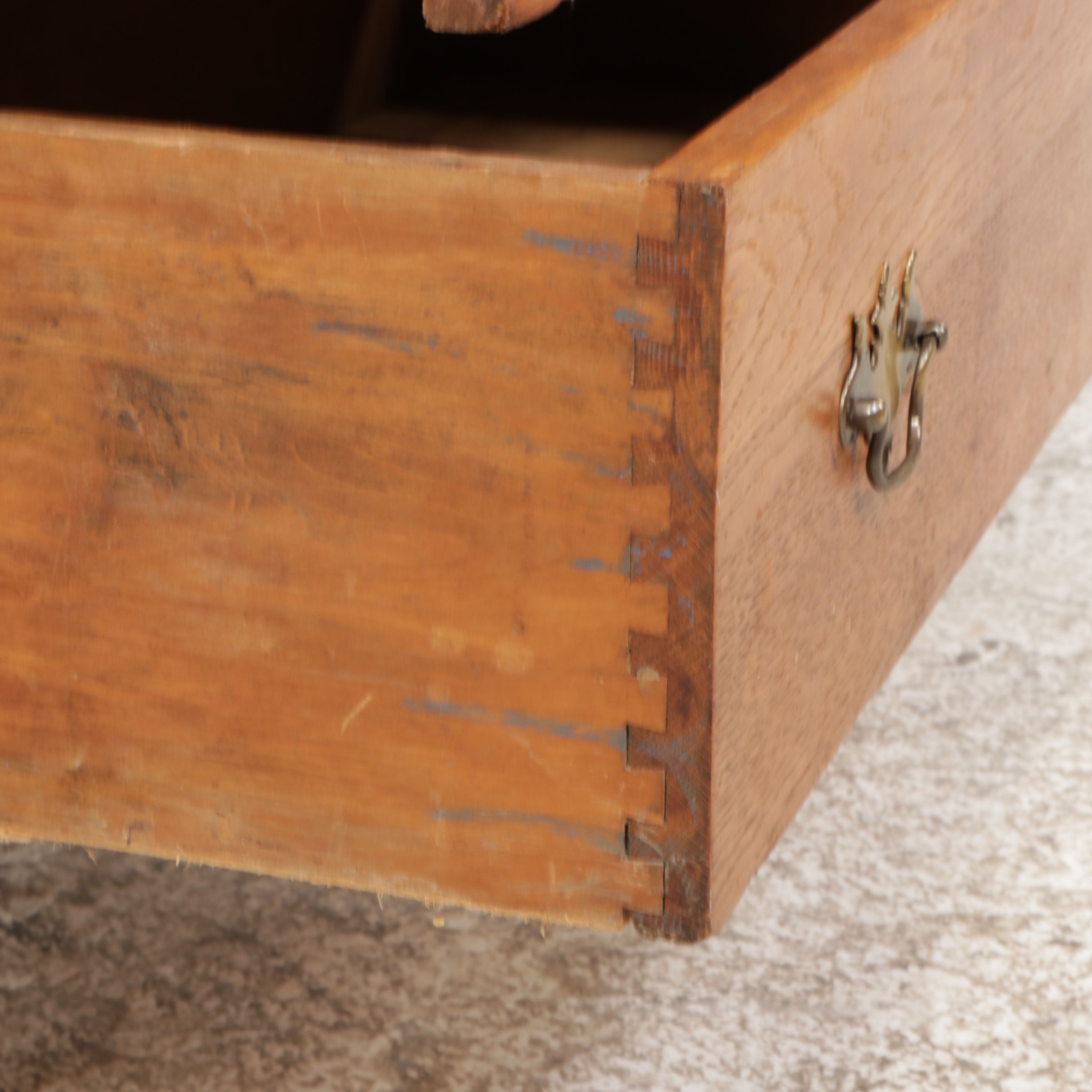 Serpentine Front Oak Chest of Drawers