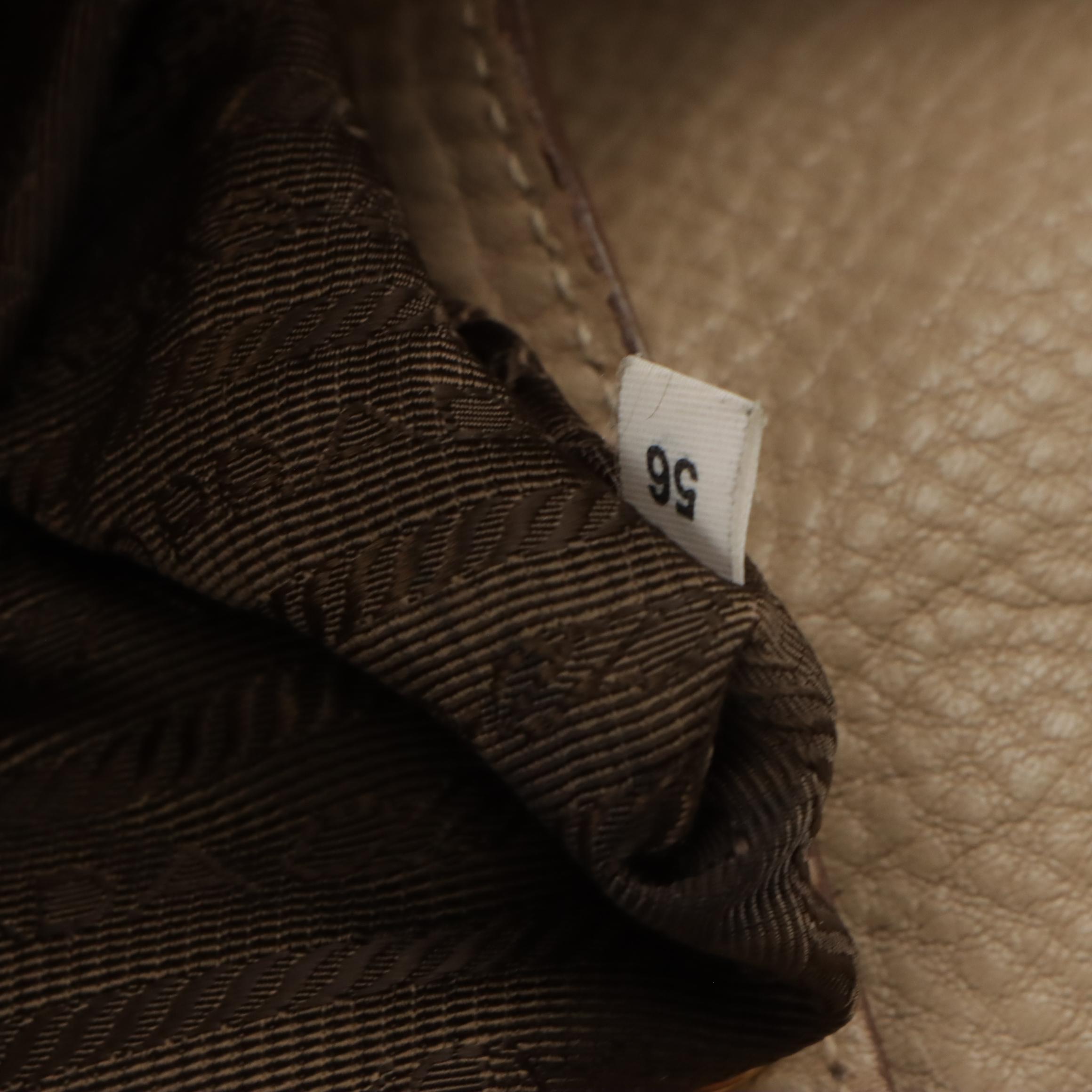 Prada Large Two-Way Shopping Tote Bag in Beige Vitello Daino Leather