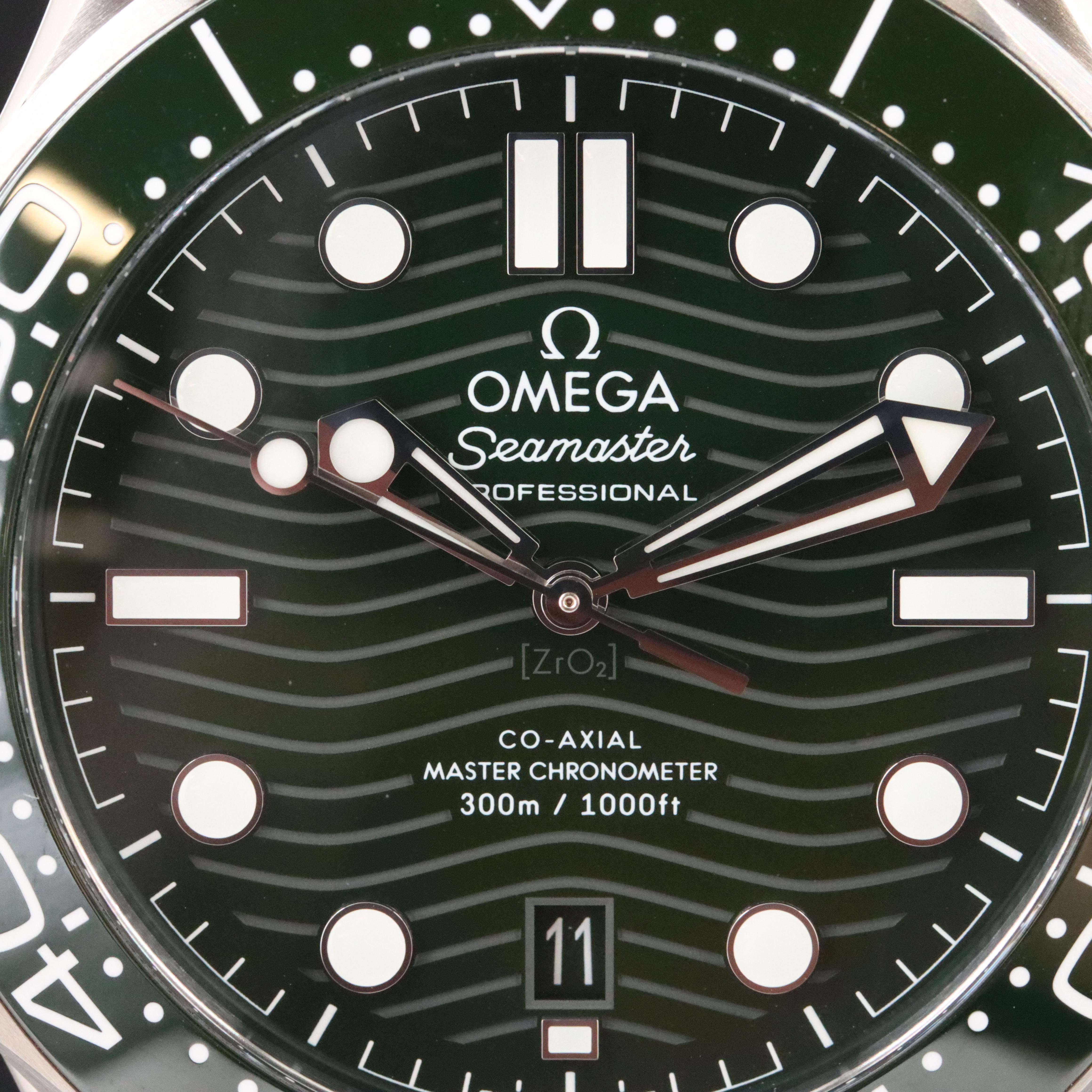 Omega Seamaster Diver 300m Green 42mm Steel Automatic Watch 210.32.42.20.10.001
