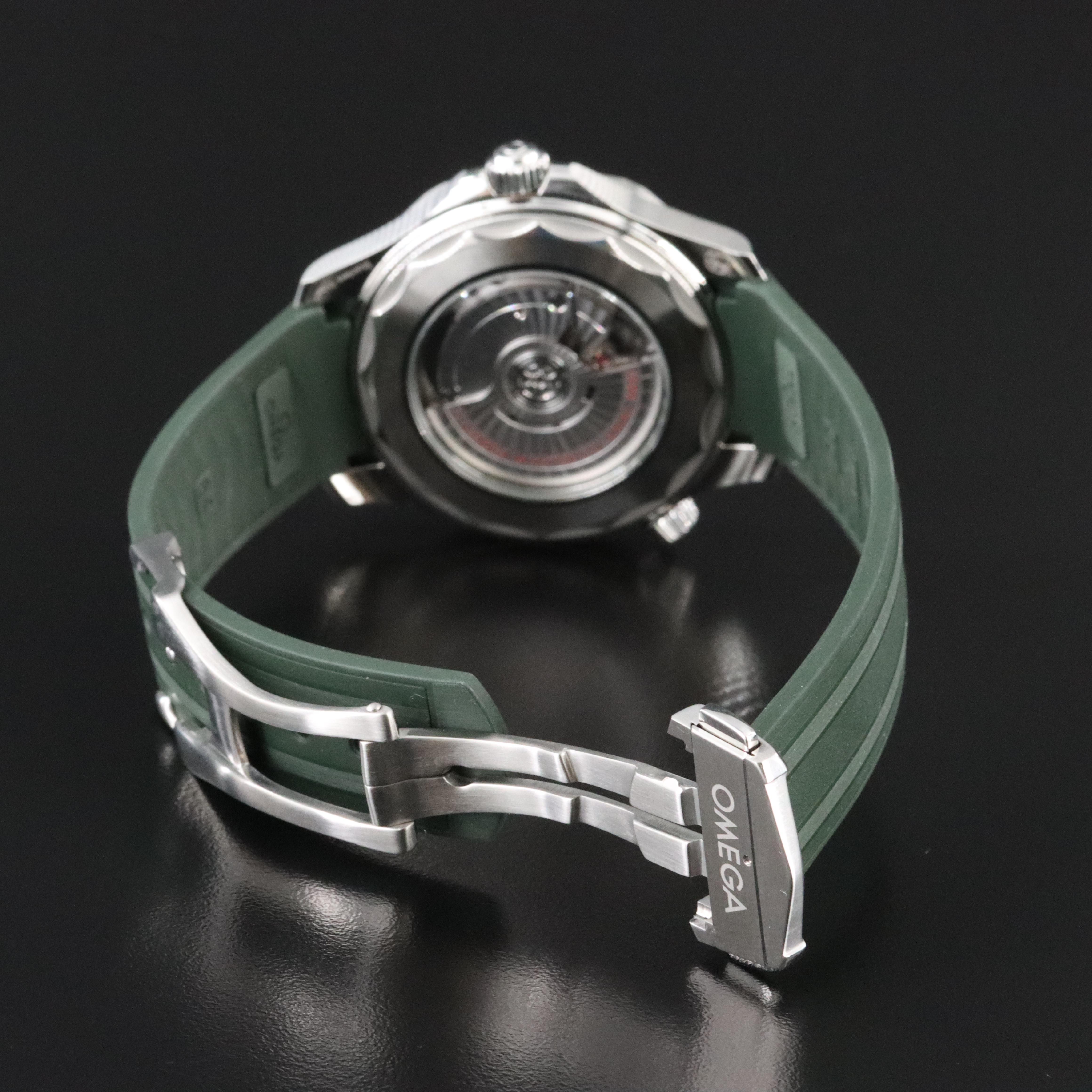 Omega Seamaster Diver 300m Green 42mm Steel Automatic Watch 210.32.42.20.10.001