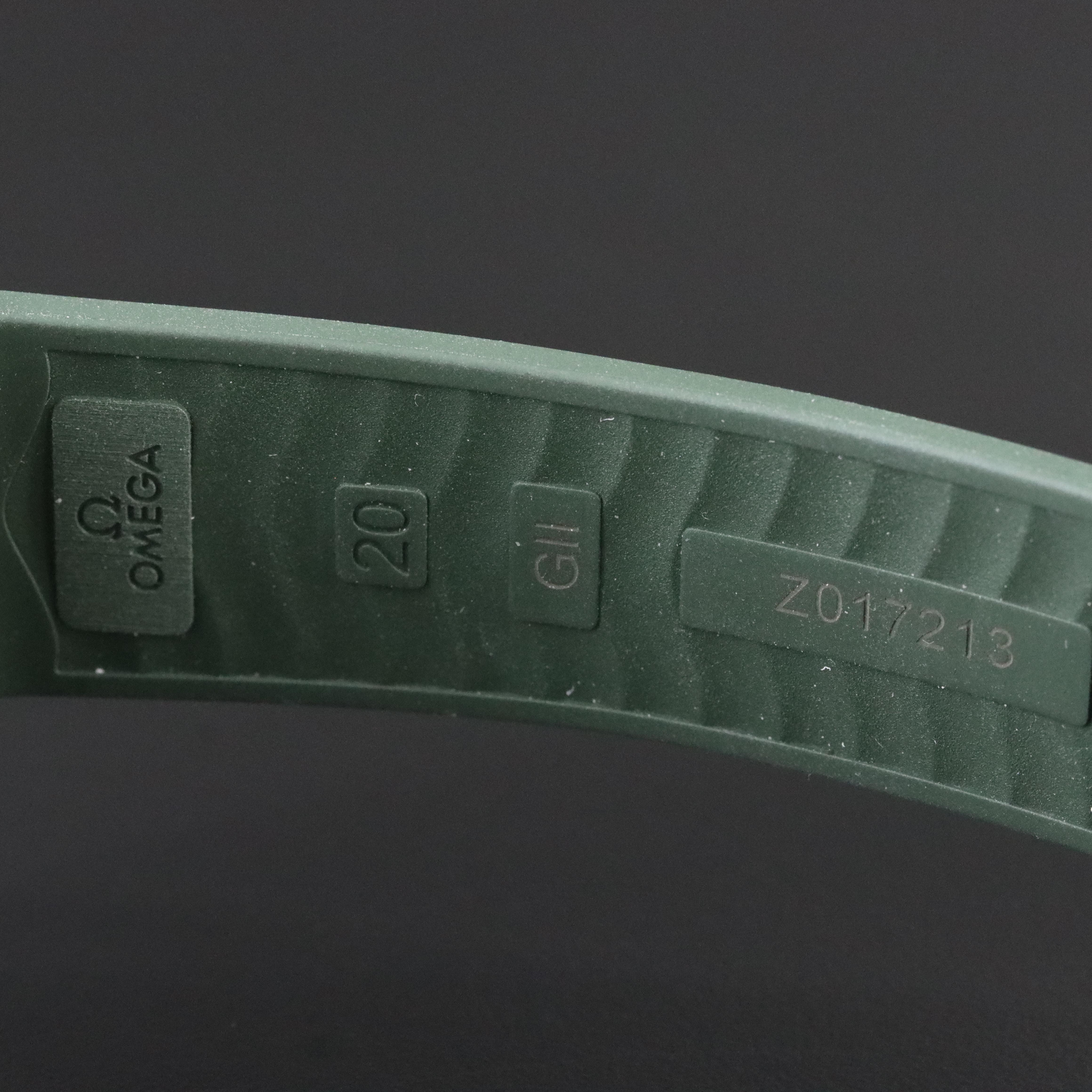 Omega Seamaster Diver 300m Green 42mm Steel Automatic Watch 210.32.42.20.10.001