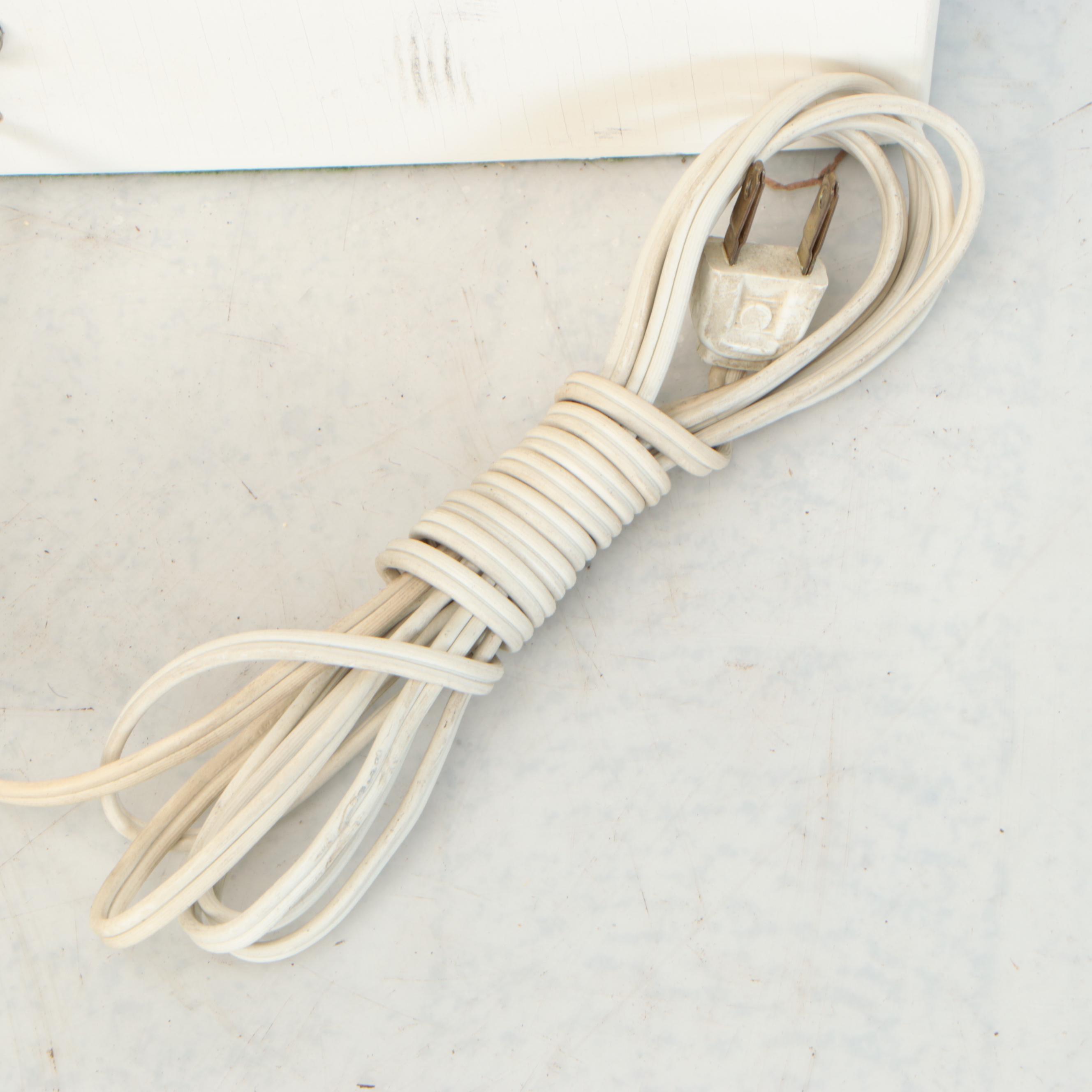 Modeline Attributed Oval Cutout Atomic Style Floor Lamp, 1970s