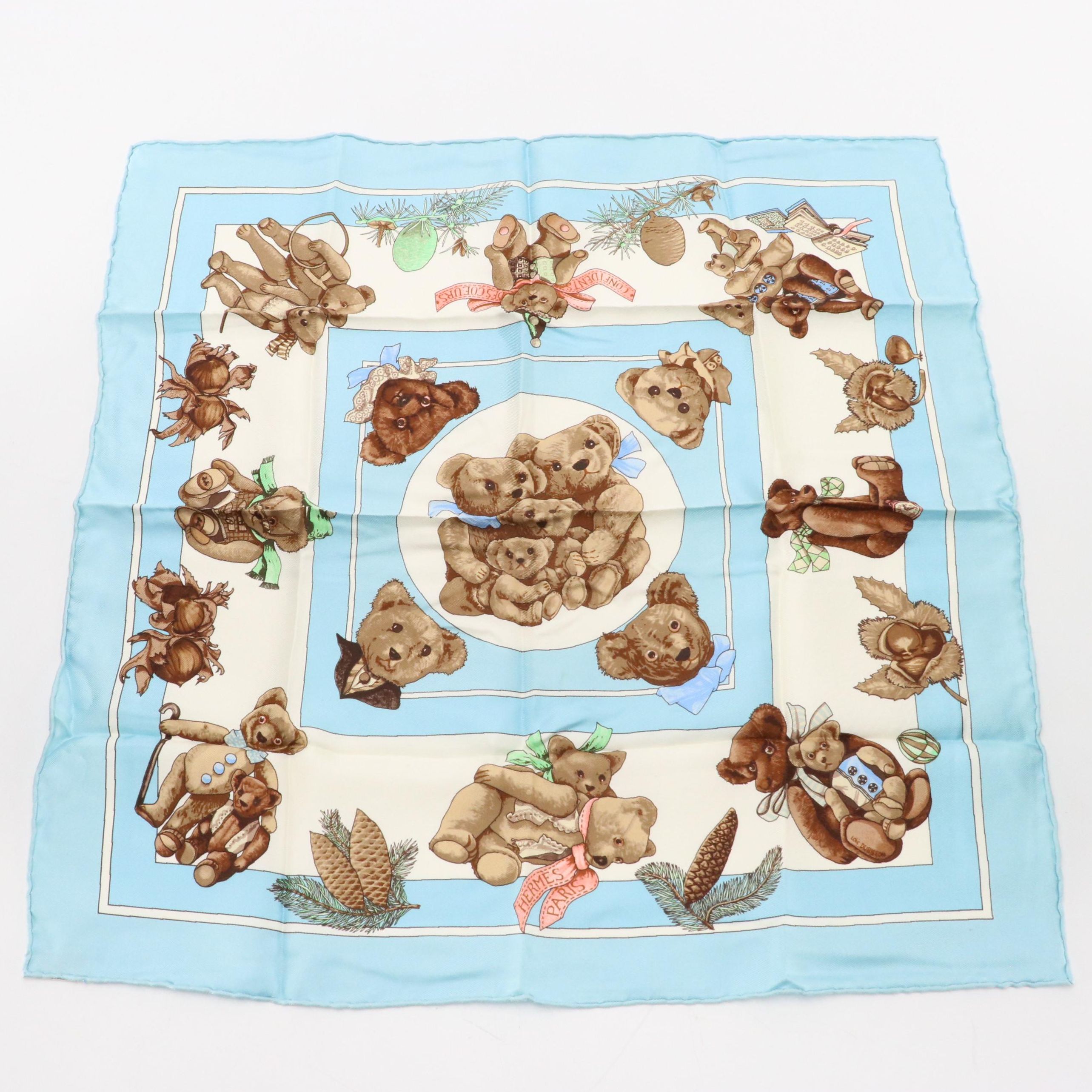 Hermès "Confidents Des Coeurs" Sky Blue Silk Twill Scarf 45