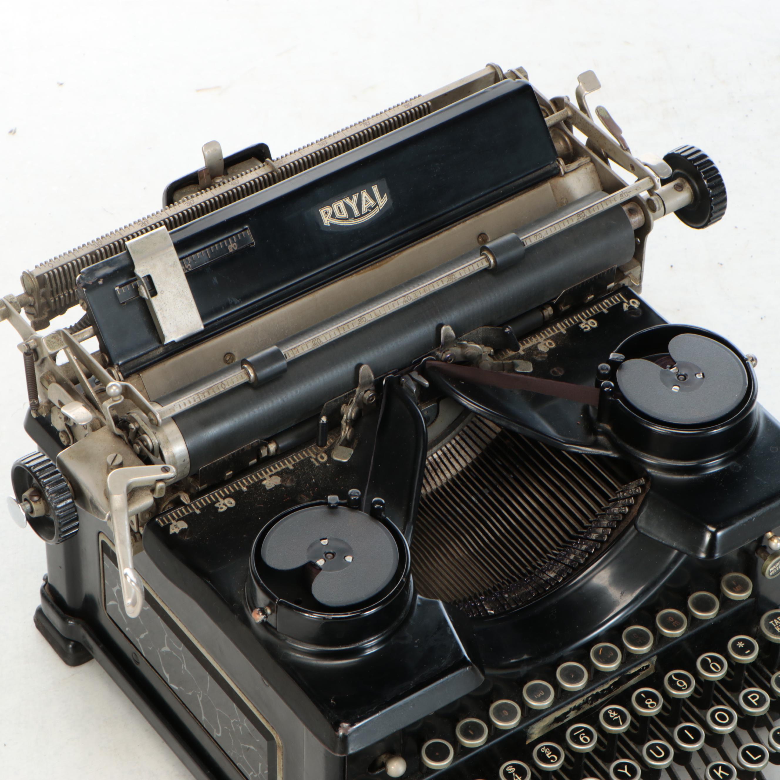 Royal Manual Typewriter, Early to Mid-20th Century