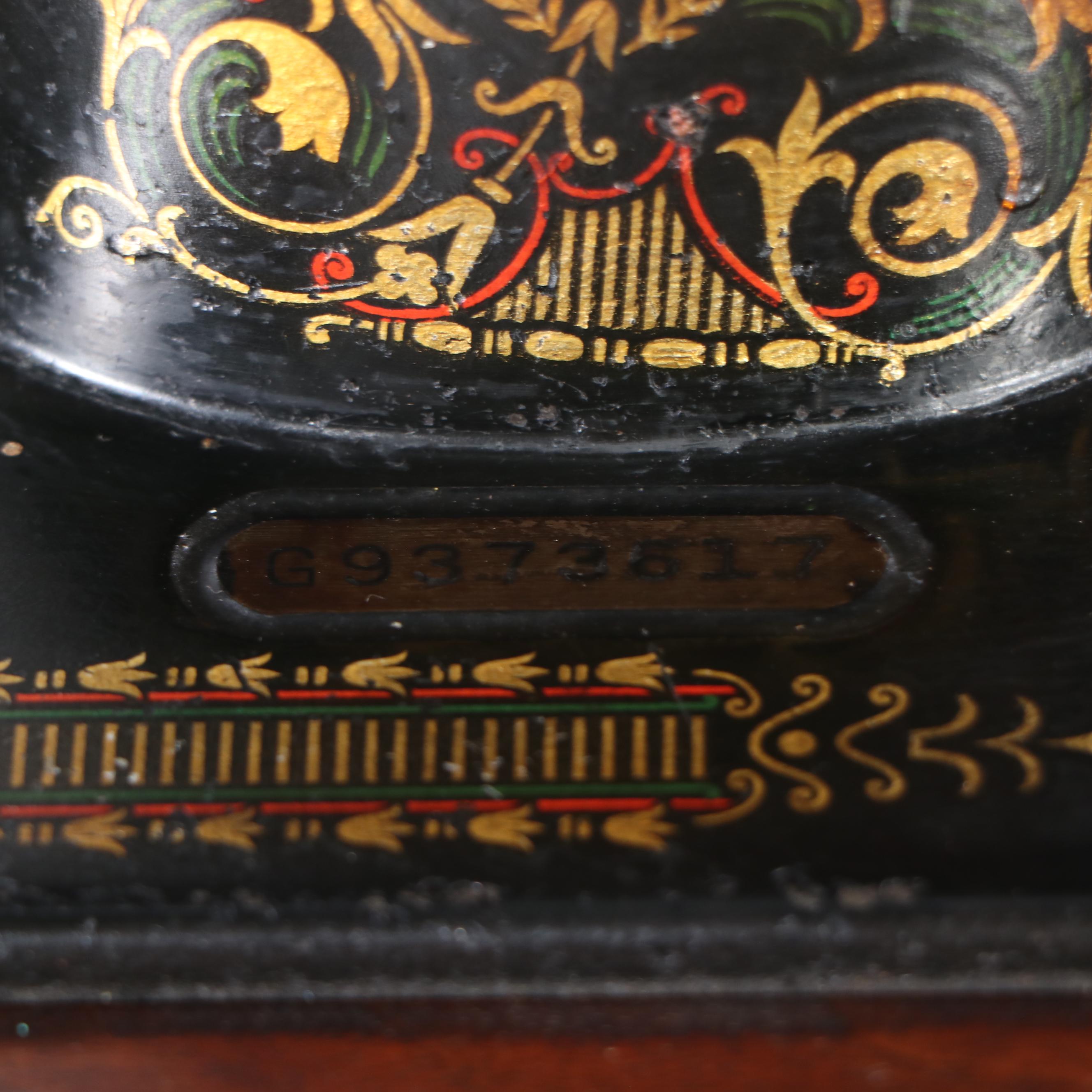 Singer Model 66 Sewing Machine Table, 1922