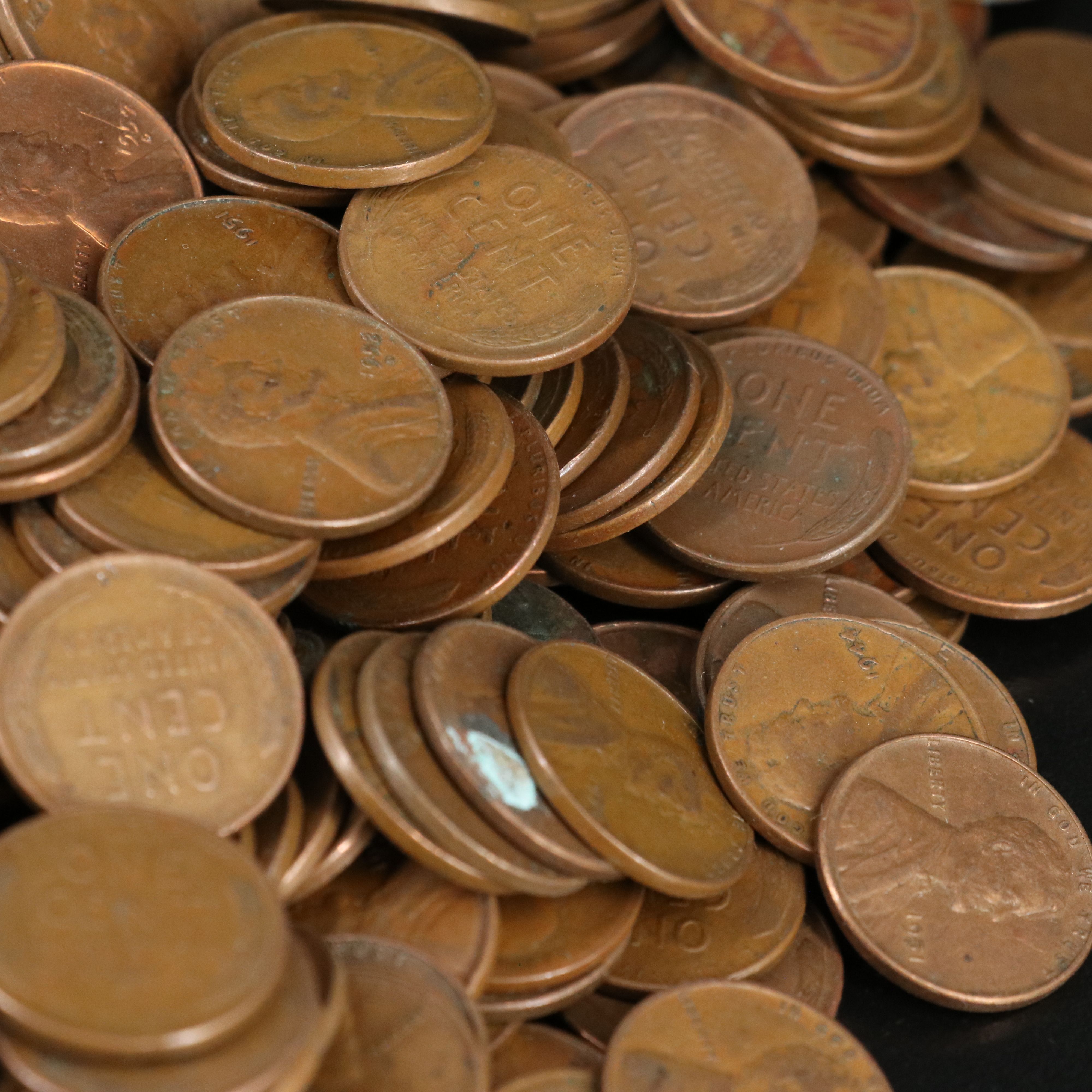 Collection of One Thousand Wheat Cents Including (50) 1943 WW2 Steel Cents