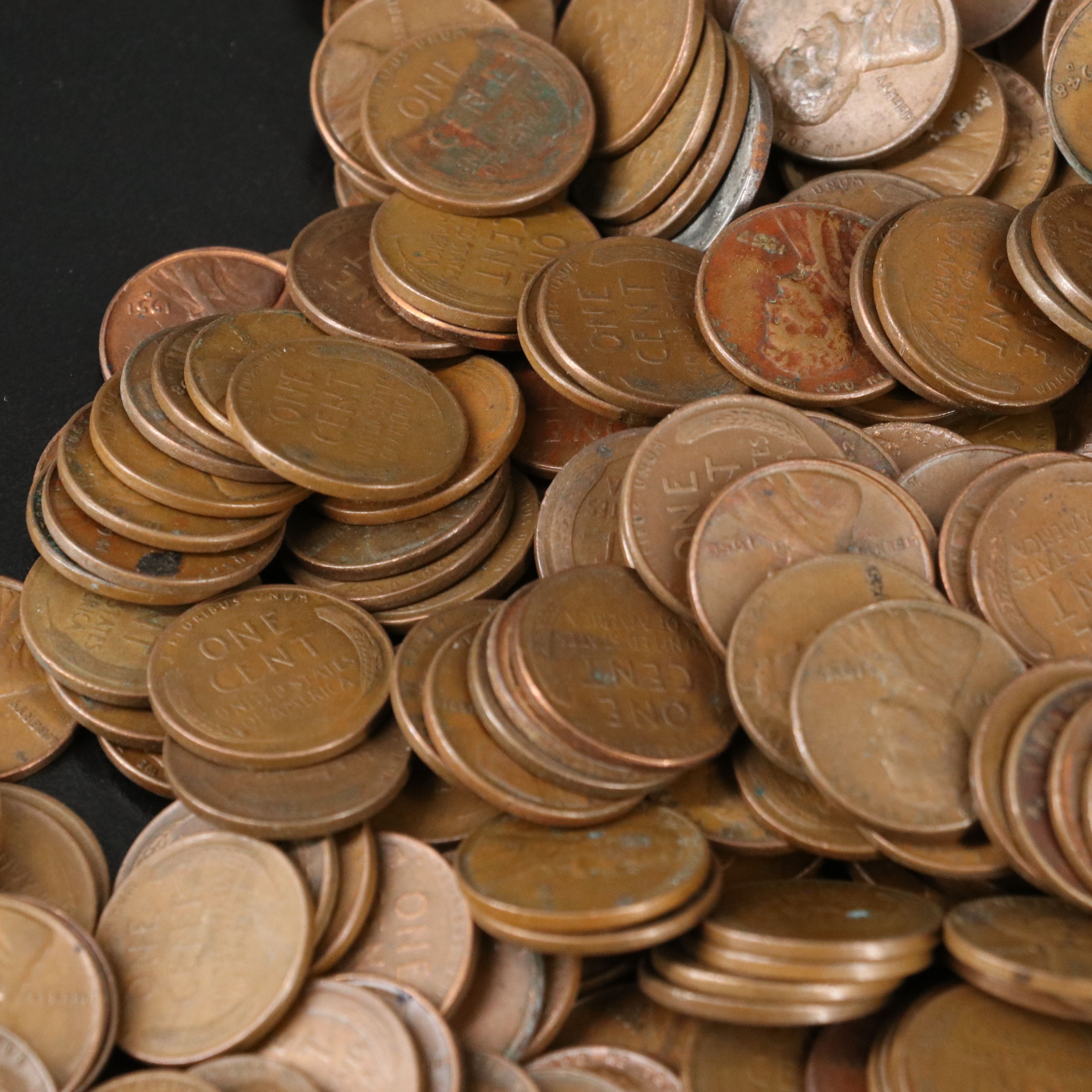 Collection of One Thousand Wheat Cents Including (50) 1943 WW2 Steel Cents