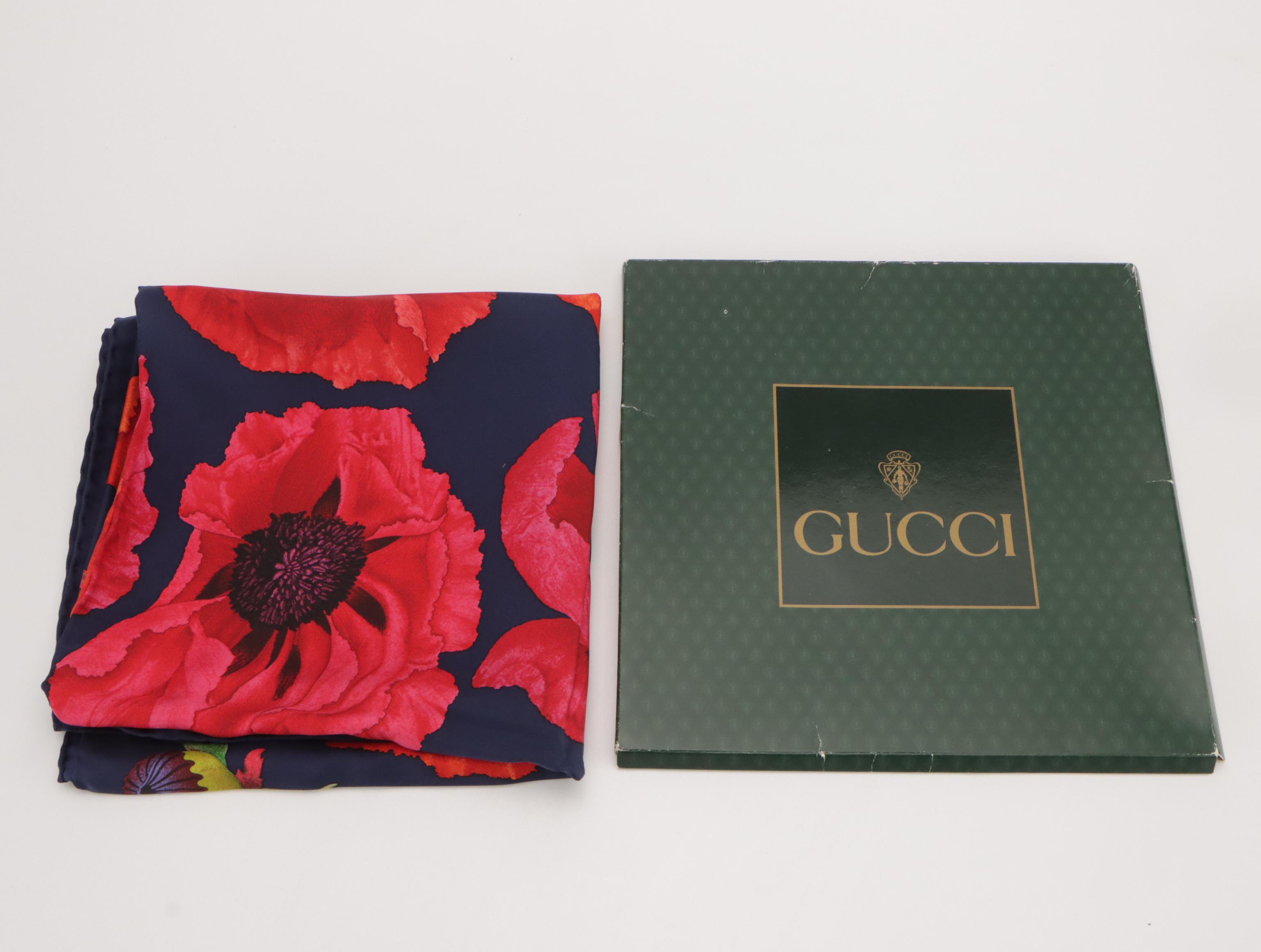 Gucci Poppy Print Scarf 90 in Silk Twill with Gift Sleeve
