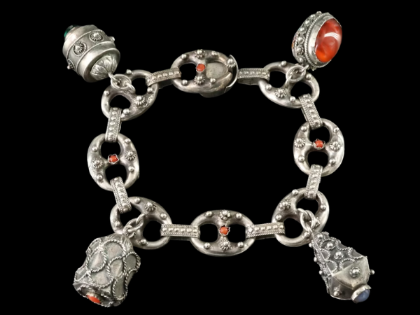 Vintage Fashion & Jewelry