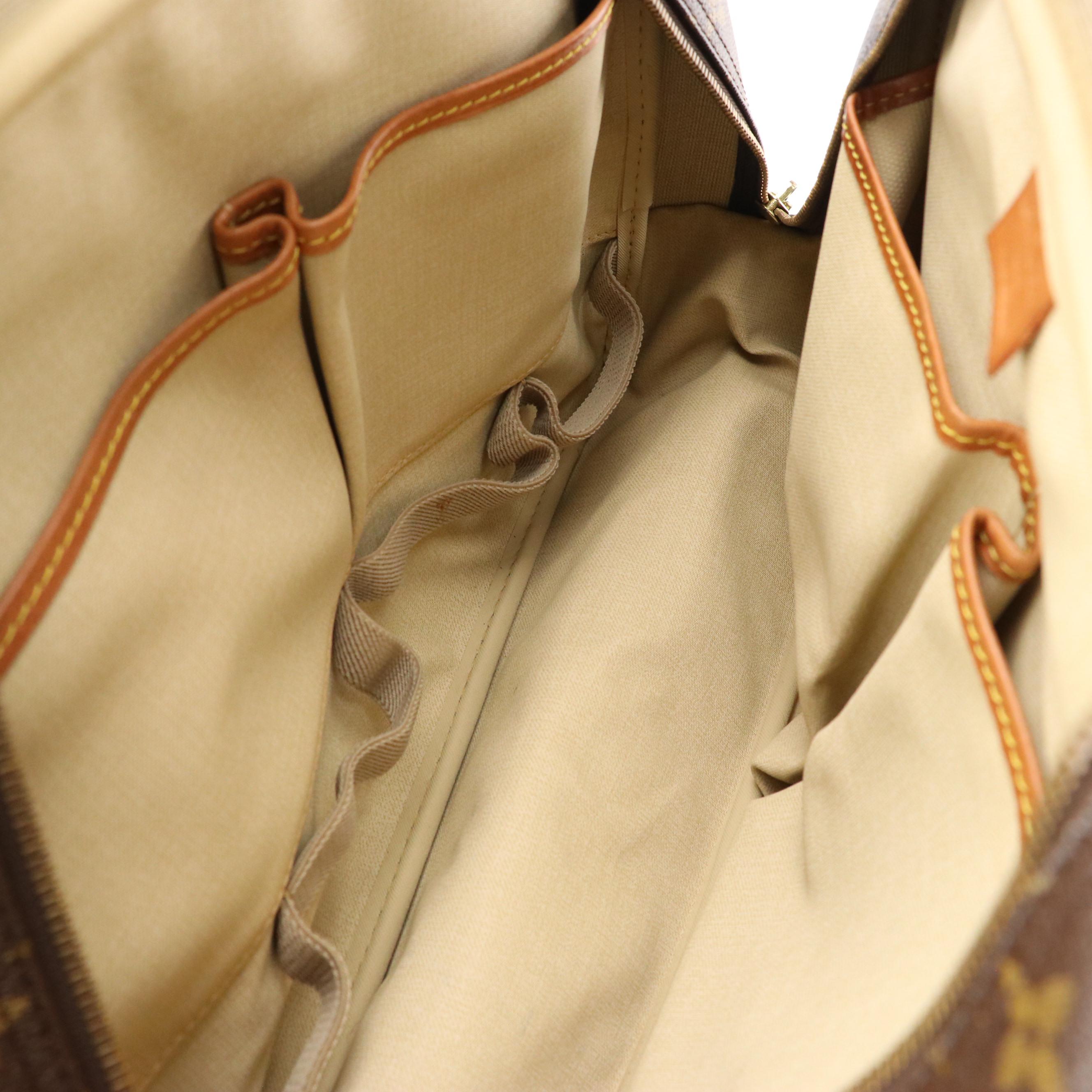 Louis Vuitton Deauville Handbag in Monogram Canvas and Vachetta Leather