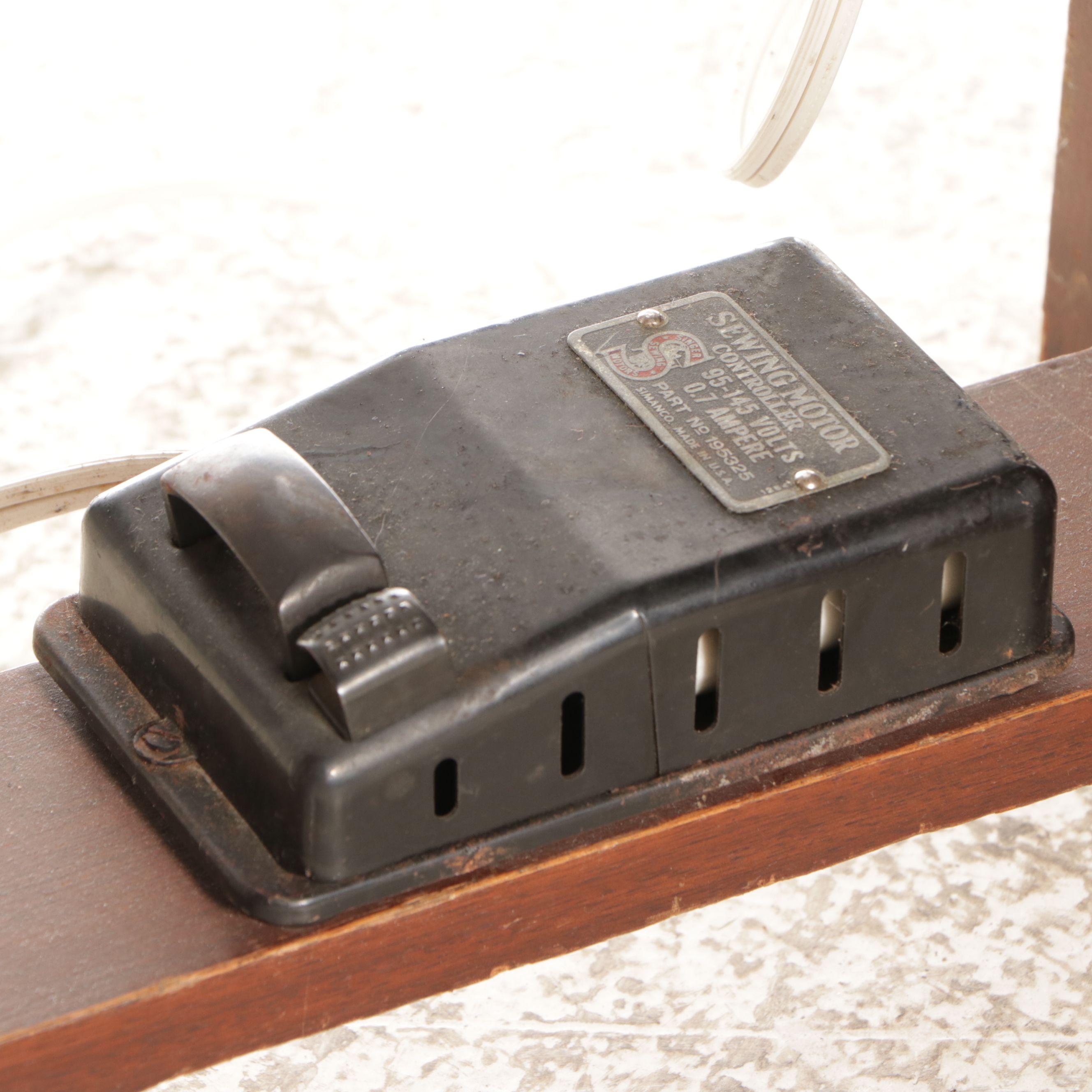 Singer MCM Model 15 Sewing Machine Table and Storage Stool, 1942