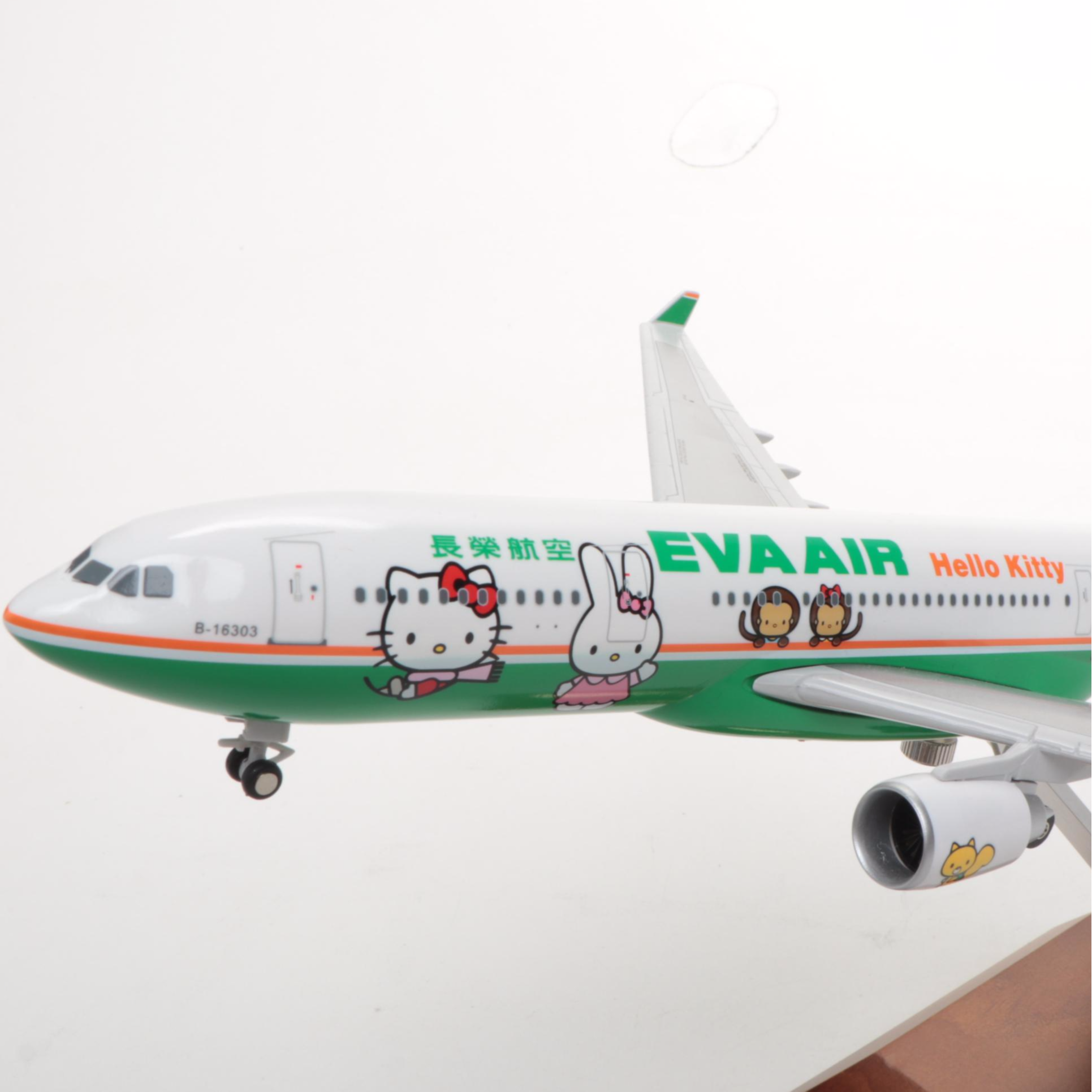 Eva Air B-16303 Hello Kitty, Airbus A330 and Boeing 737 Max Model Airplanes,2005