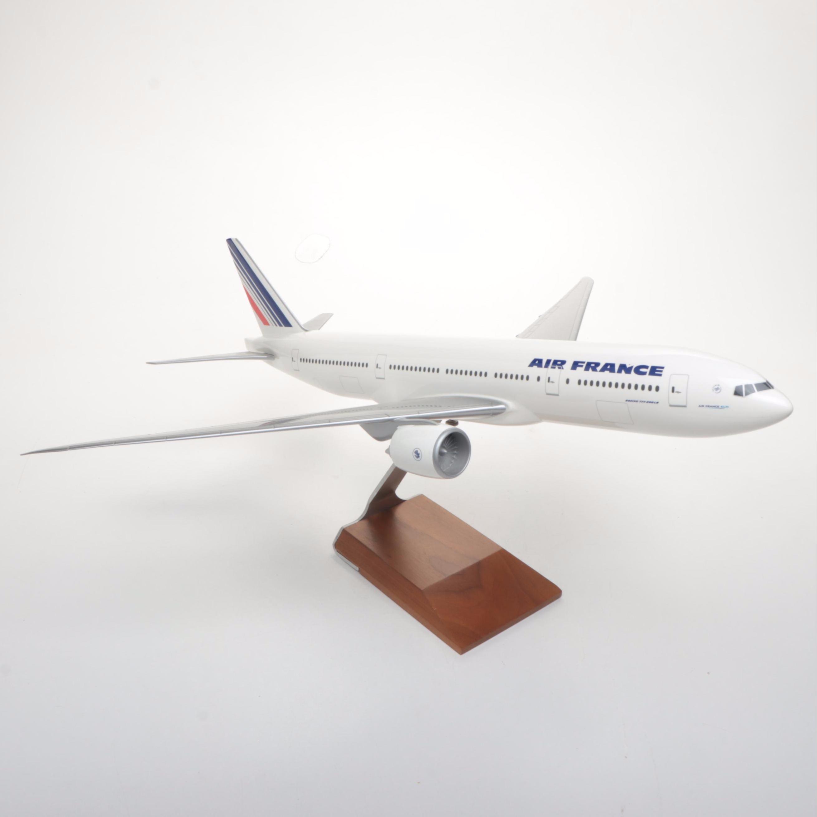 Pacific Miniatures Air France KLM Boeing 777-200 LR Model Airplane