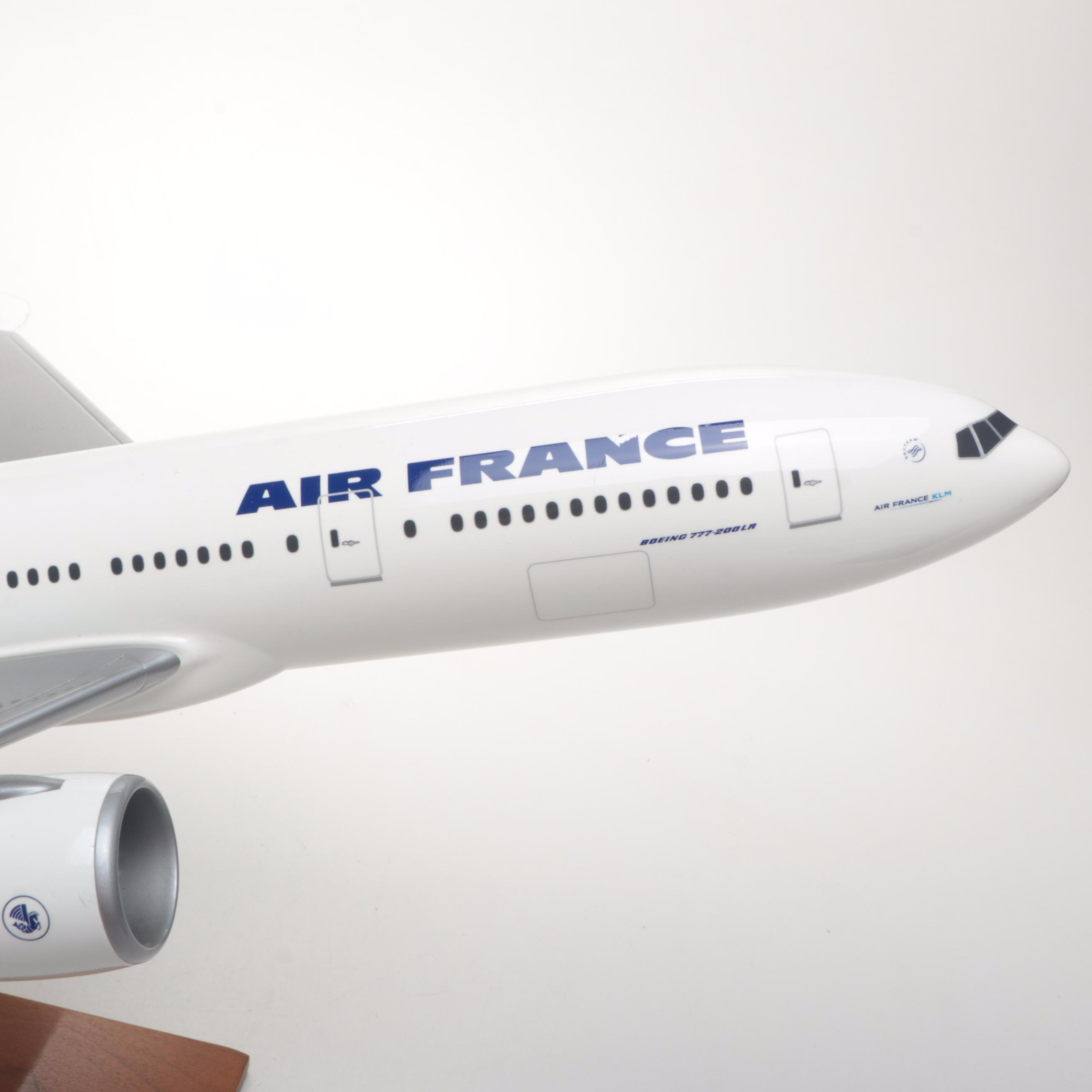 Pacific Miniatures Air France KLM Boeing 777-200 LR Model Airplane