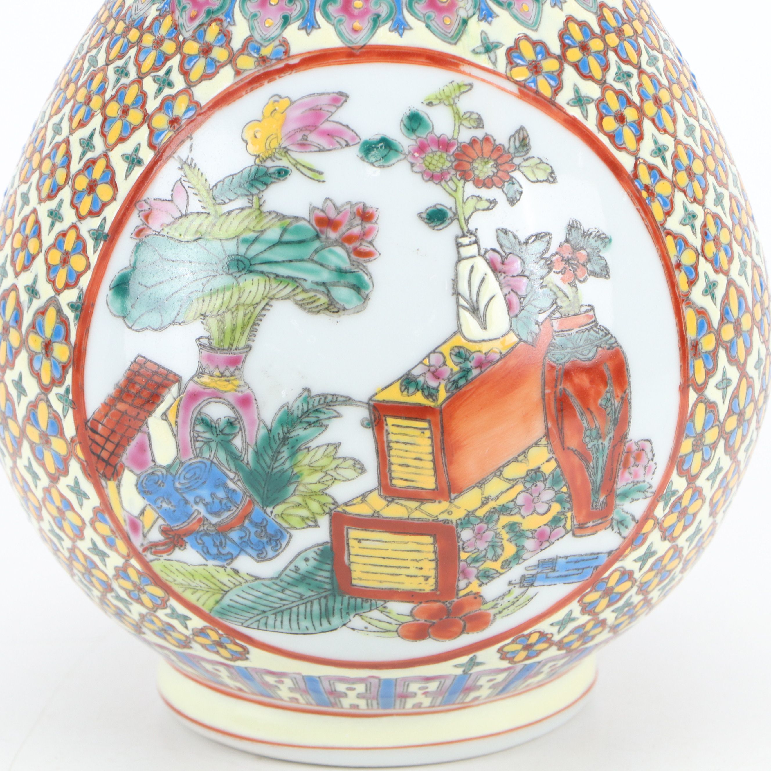 Chinese Famille Rose Porcelain Vase