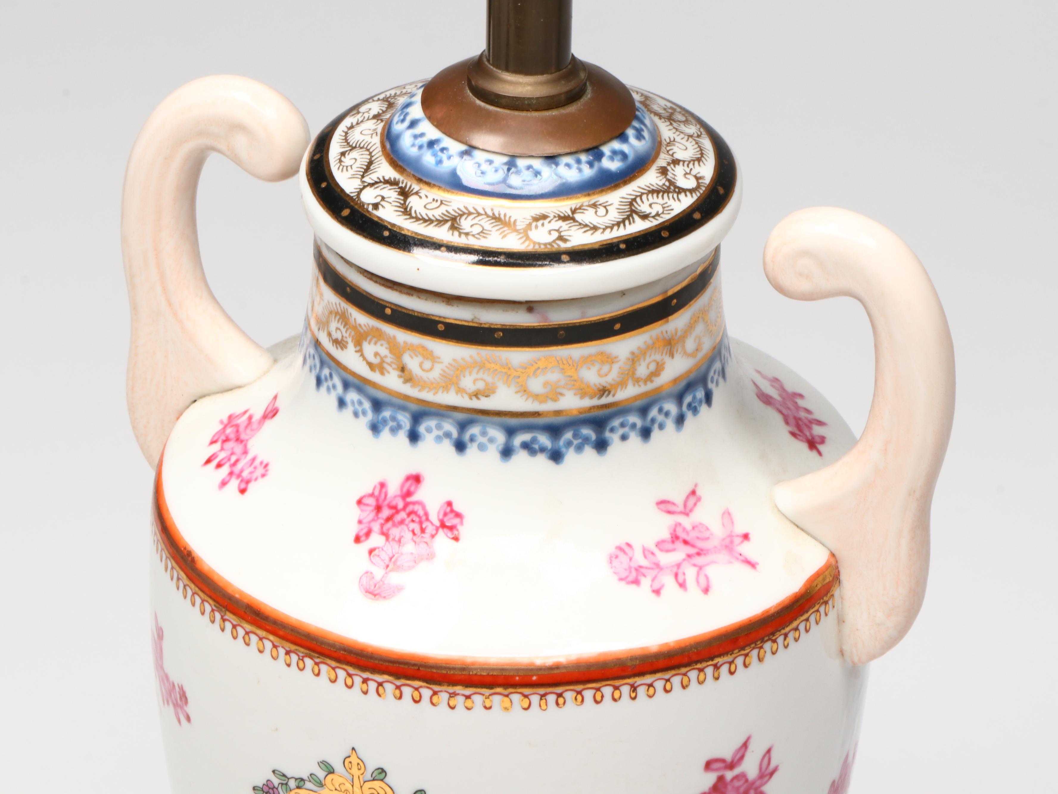 Chinese Export Armorial Porcelain Amphora Vase Converted Table Lamp