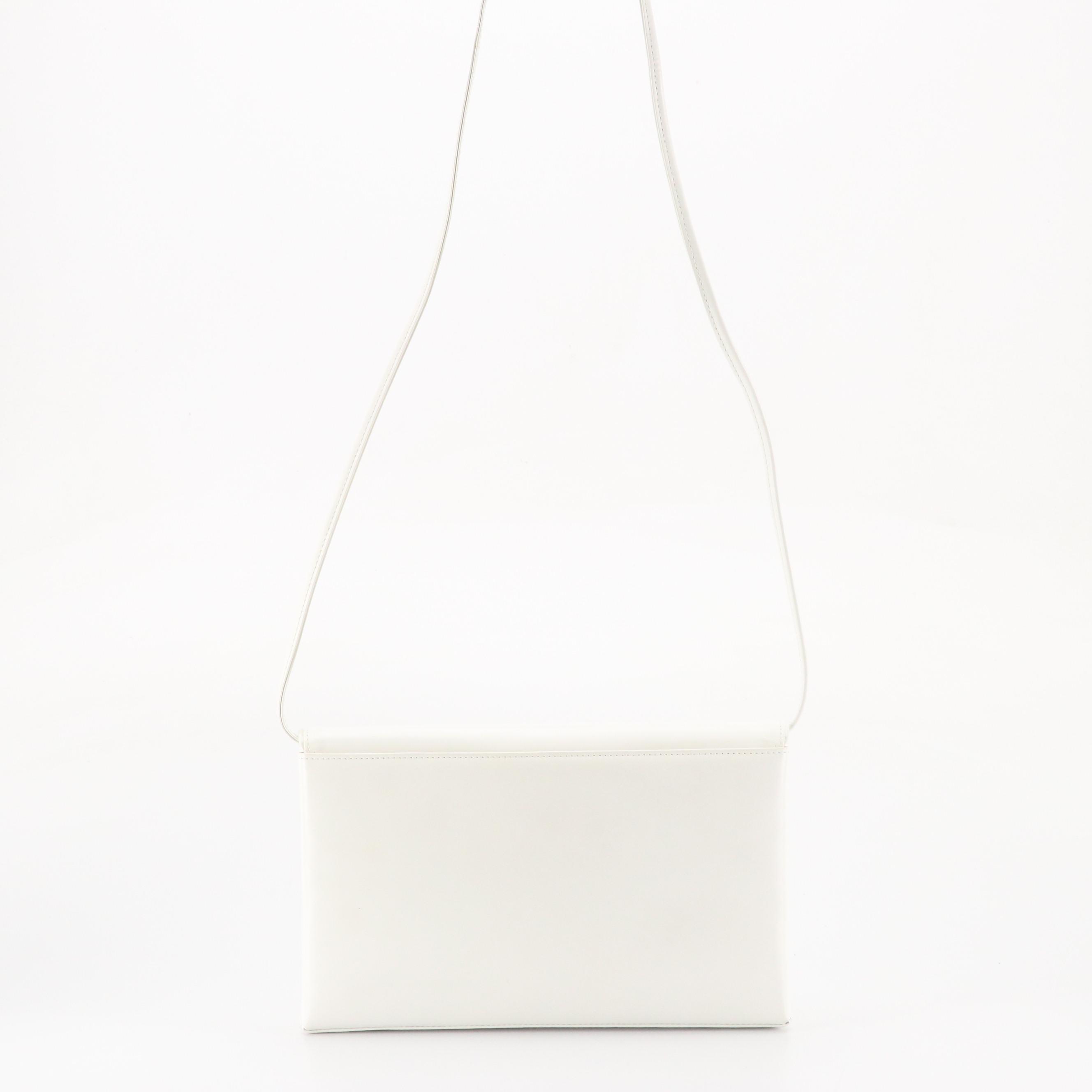 Givenchy Sacs Envelope Flap Crossbody Bag in White Leather