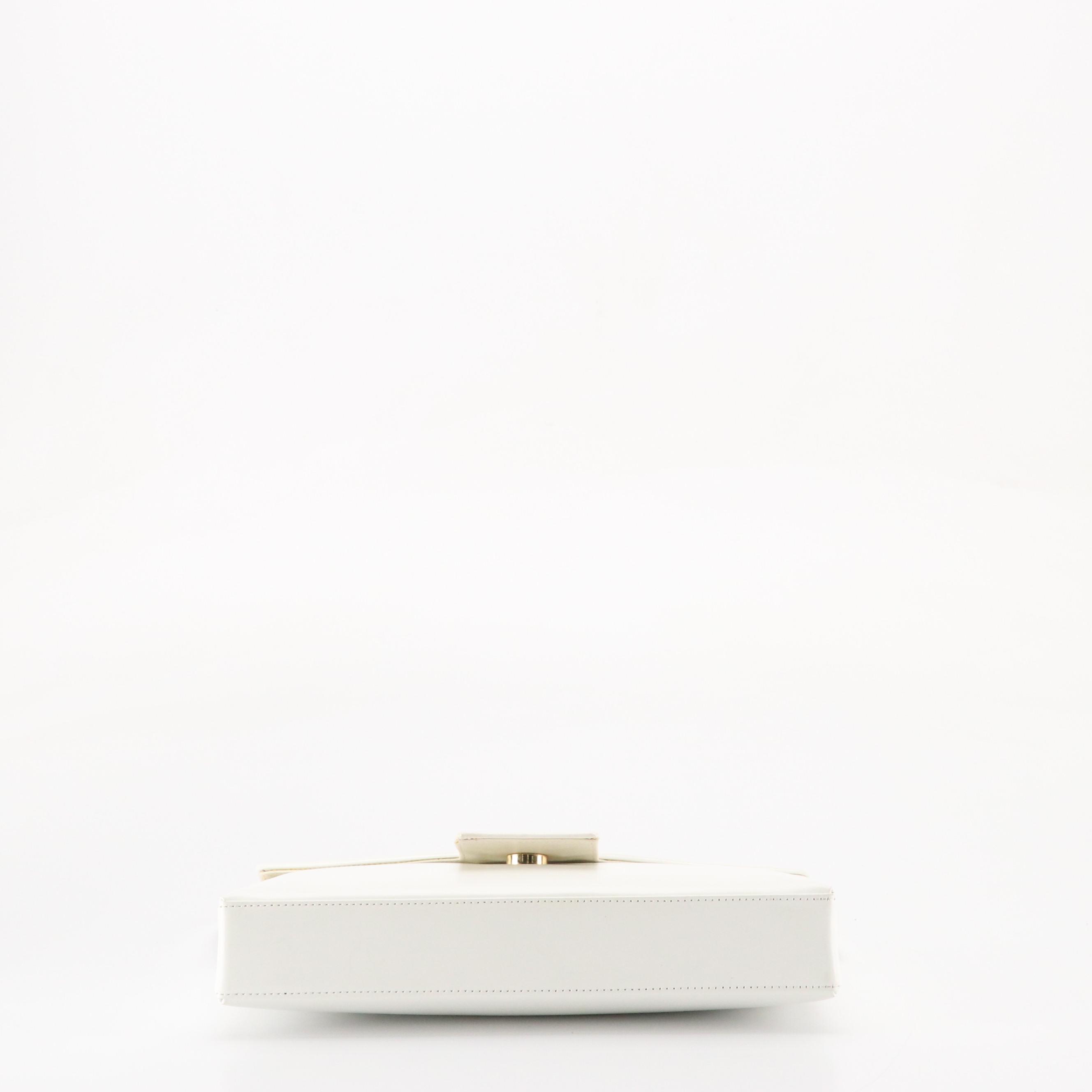 Givenchy Sacs Envelope Flap Crossbody Bag in White Leather