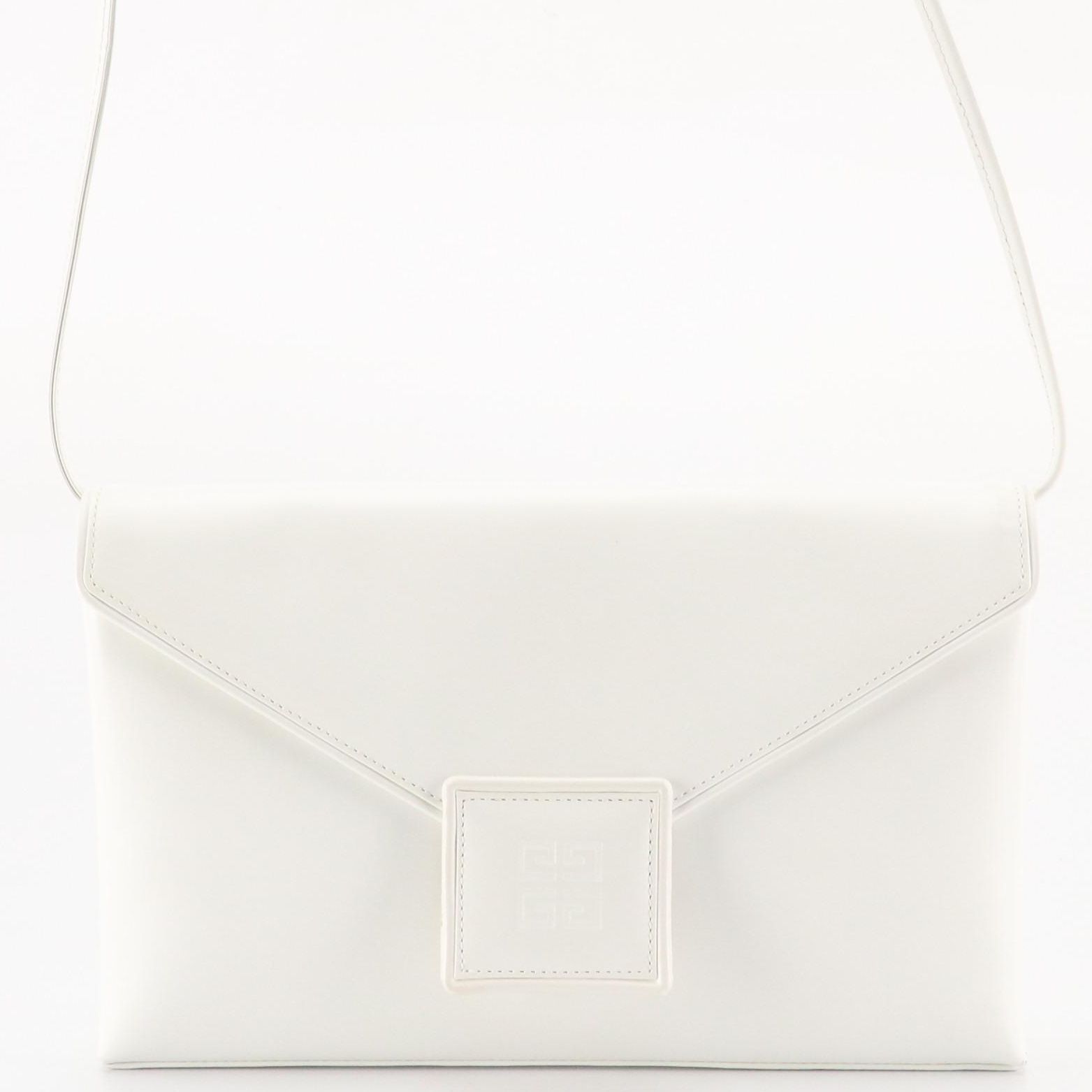 Givenchy Sacs Envelope Flap Crossbody Bag in White Leather