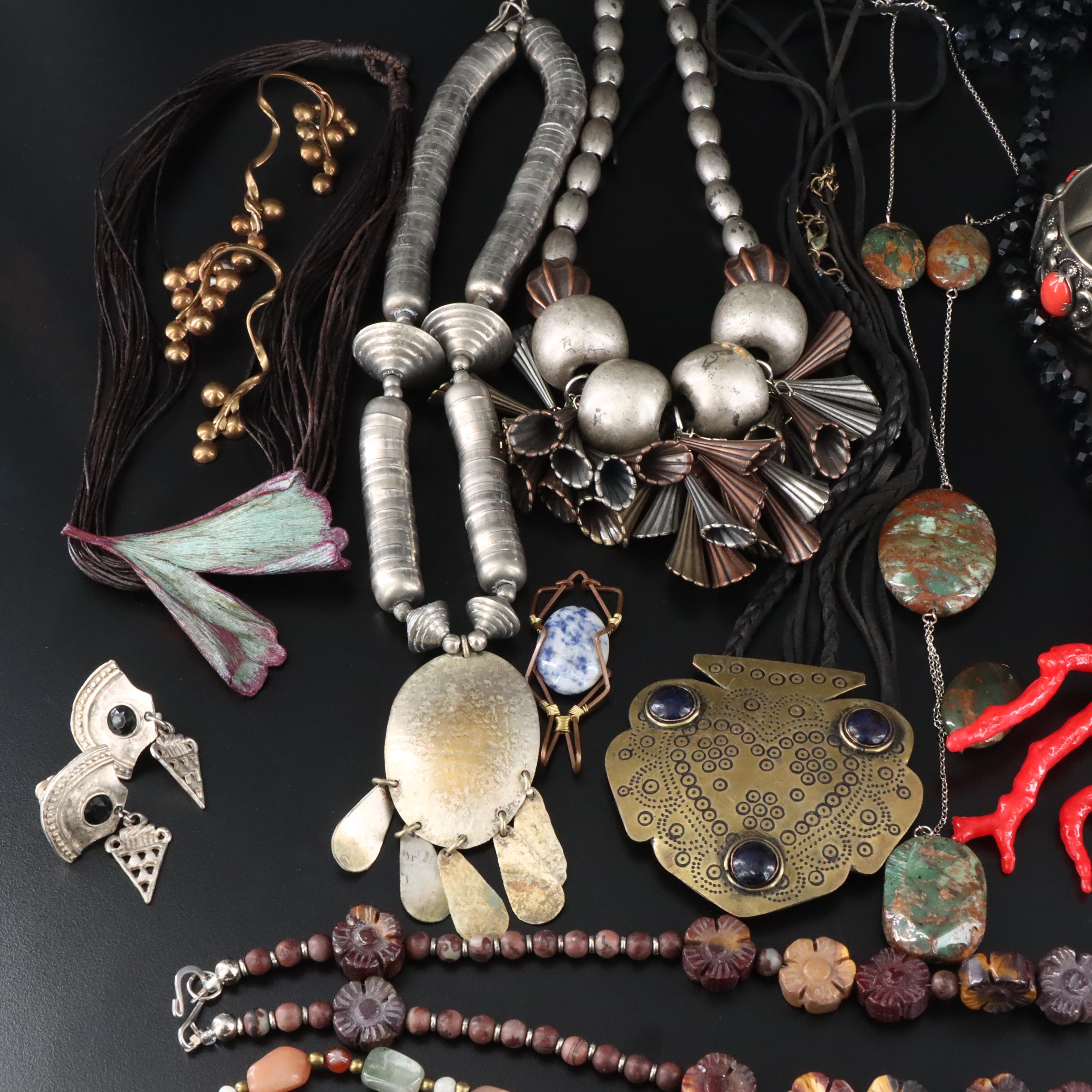 Agate, Nephrite and Jasper Featured in Jewelry Collection