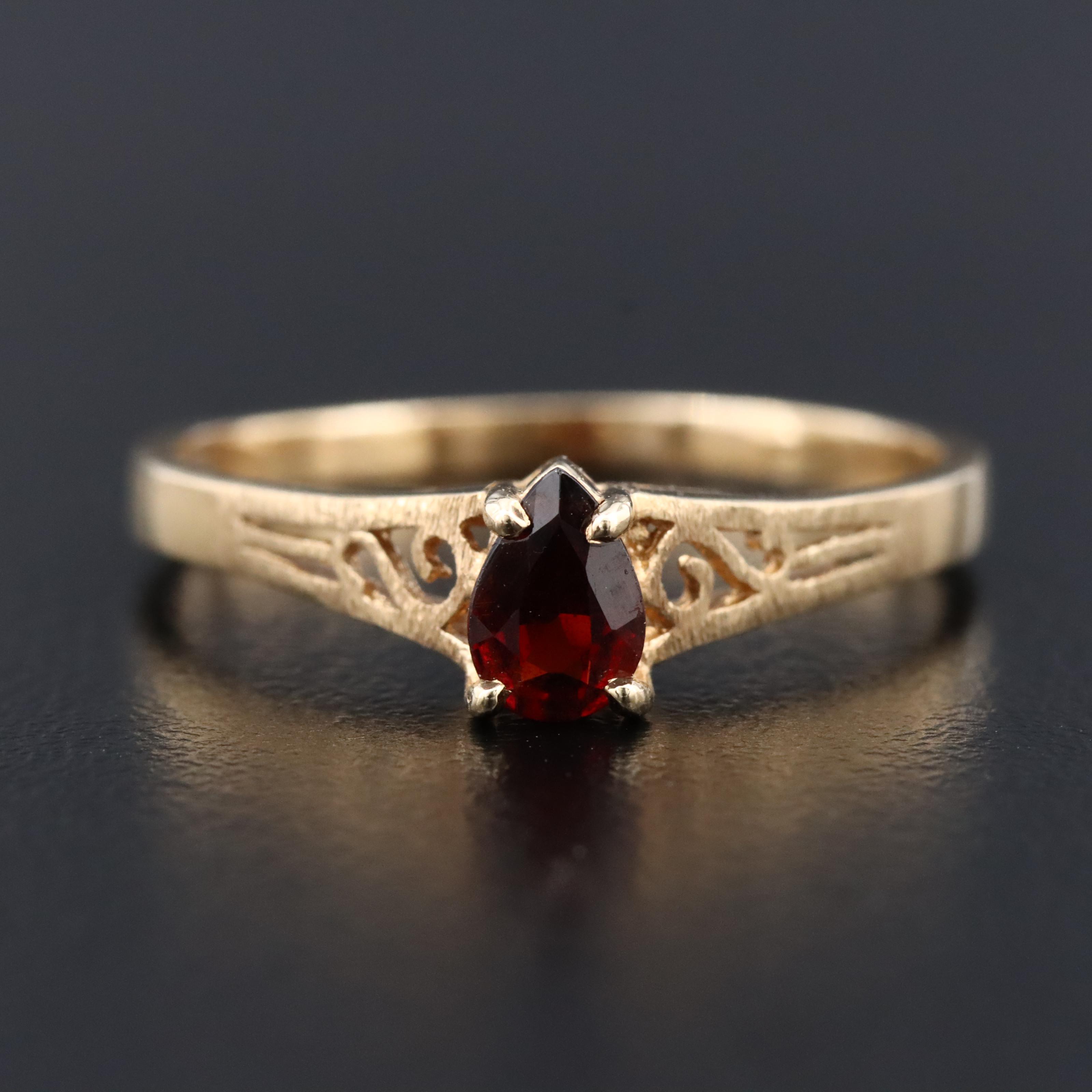 14K Garnet Solitaire Ring