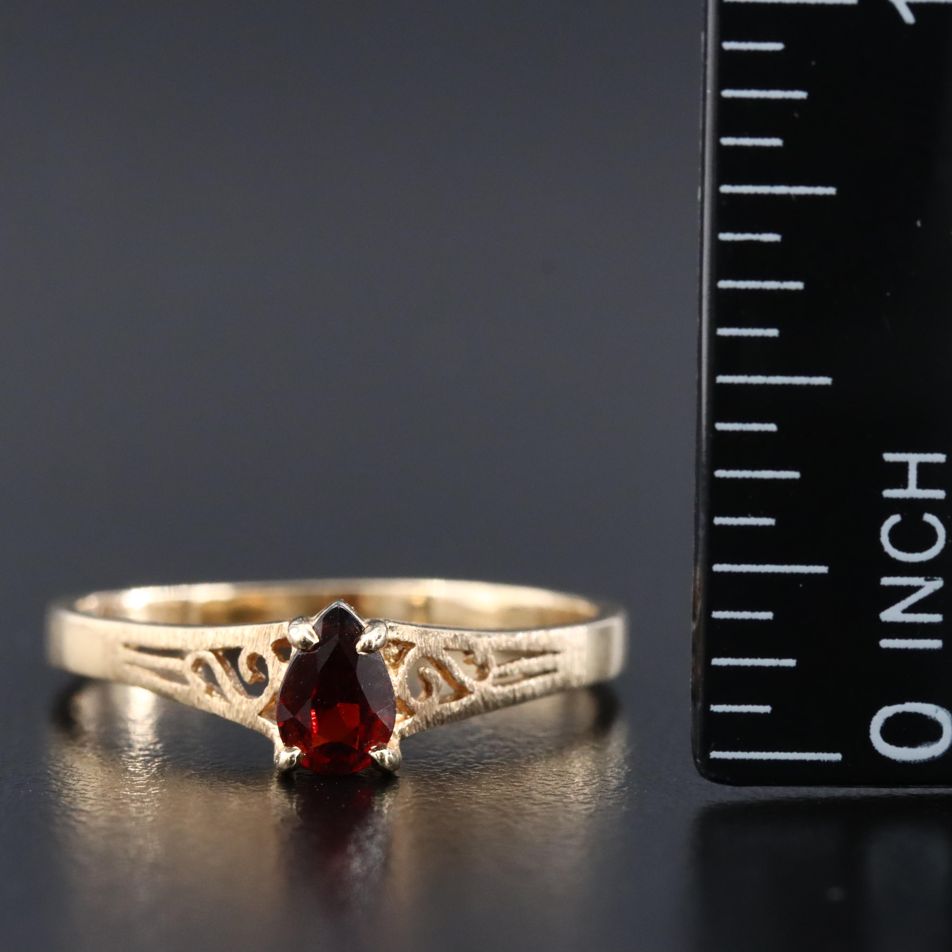 14K Garnet Solitaire Ring
