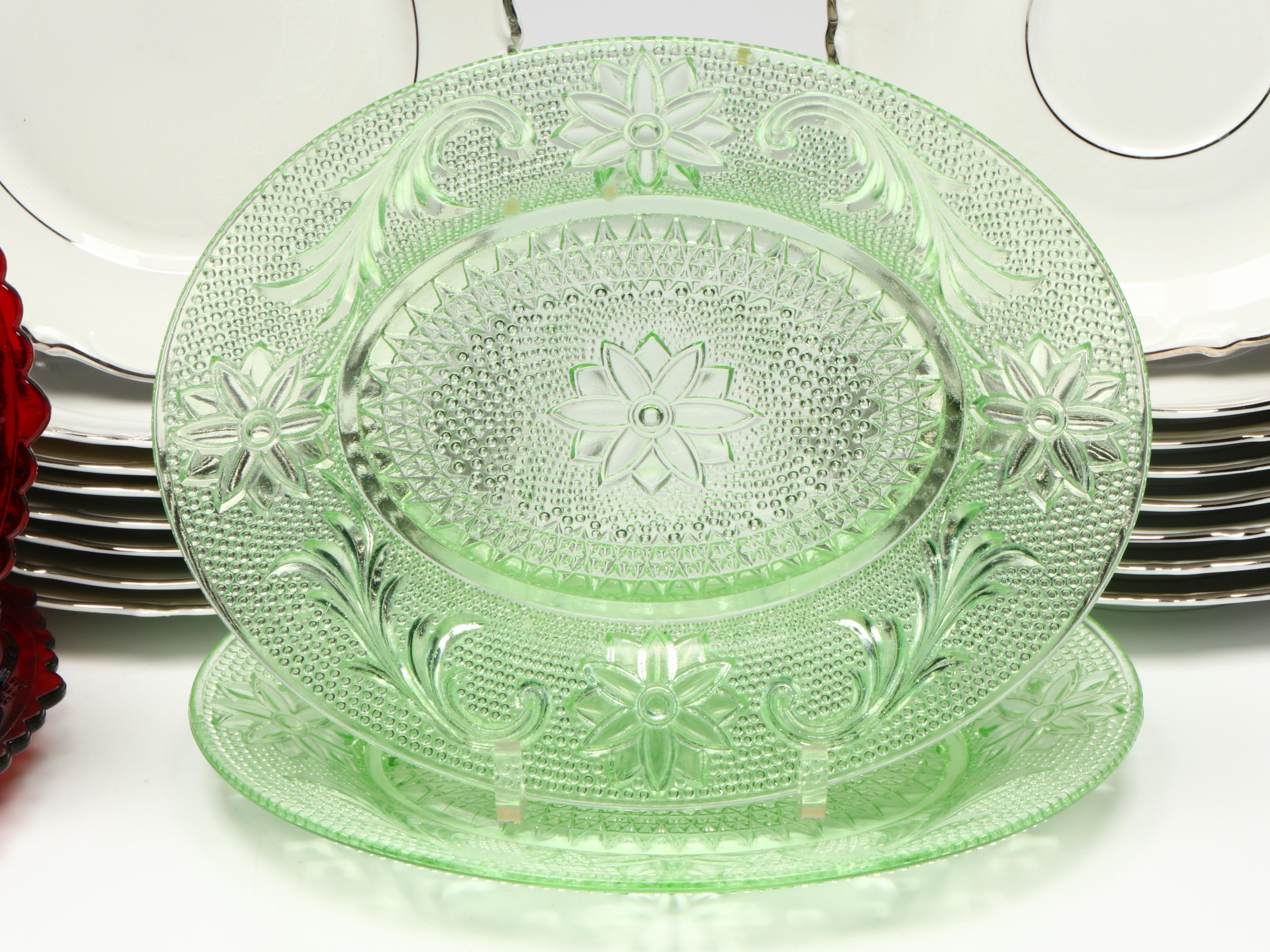 Royal Crest "Lady Royal" Porcelain Dinnerware with More Décor