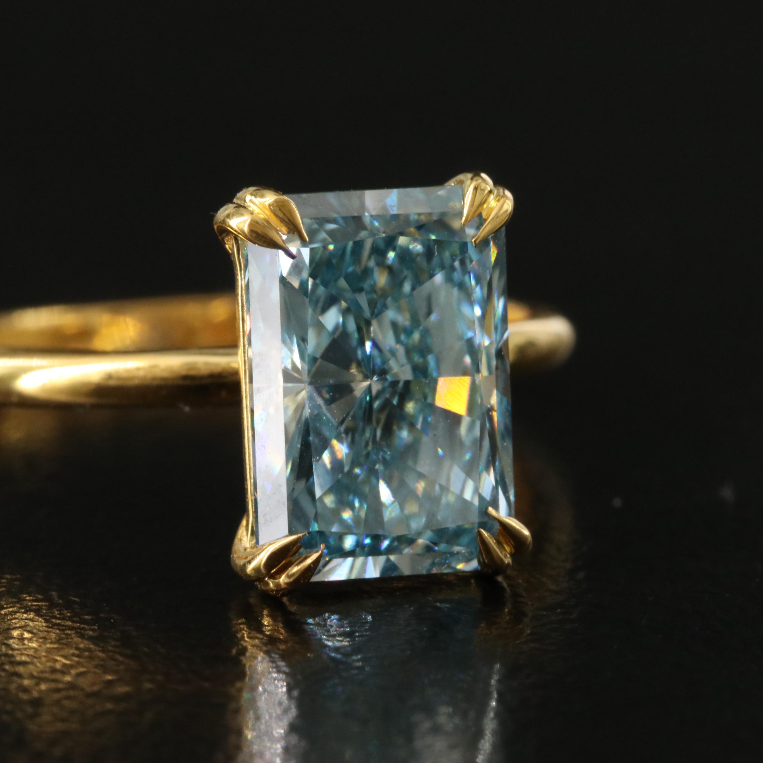 18K 3.09 CT Lab Grown Fancy Blue Diamond Solitaire Ring with IGI Report