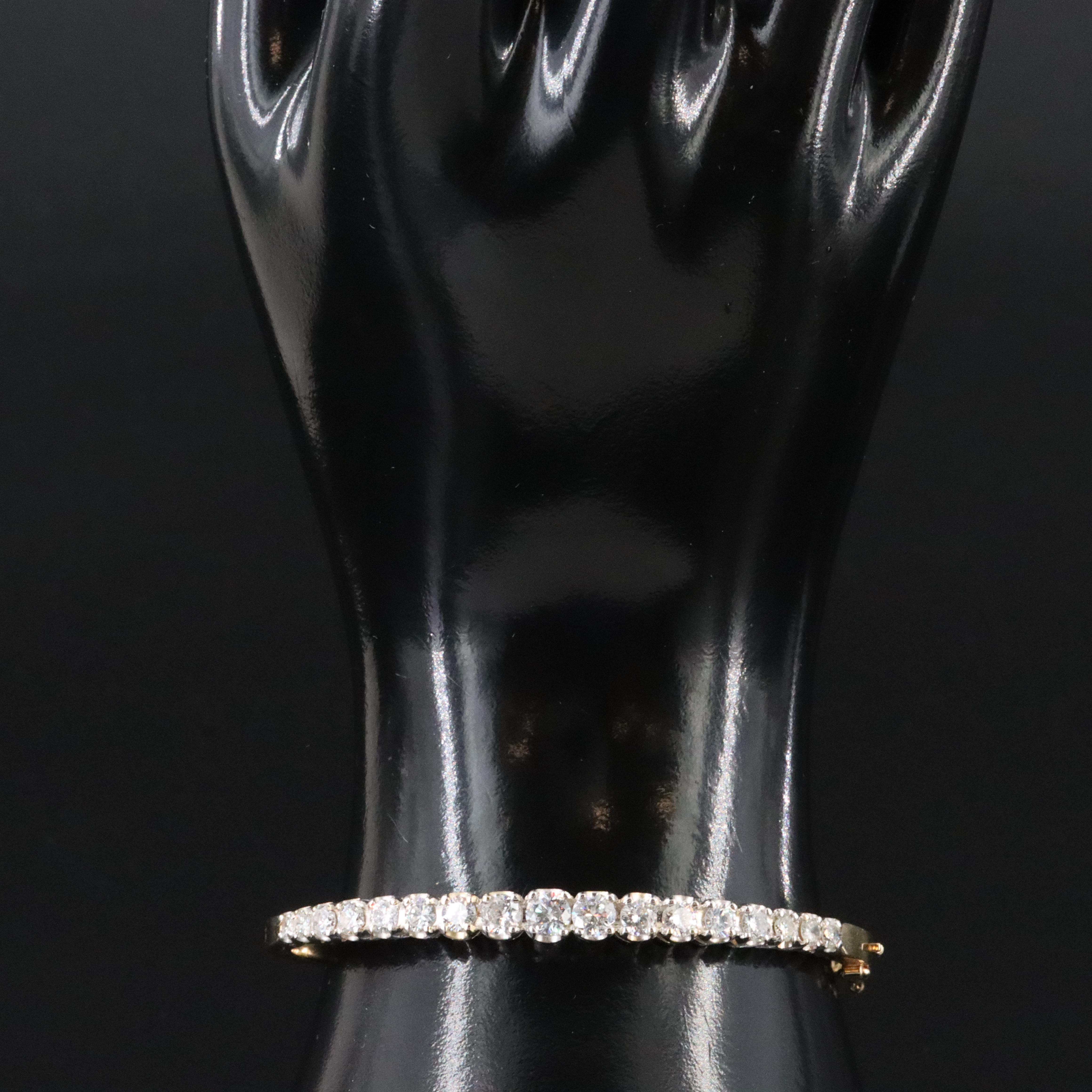 14K 2.06 CTW Diamond Graduated Hinged Bangle Bracelet