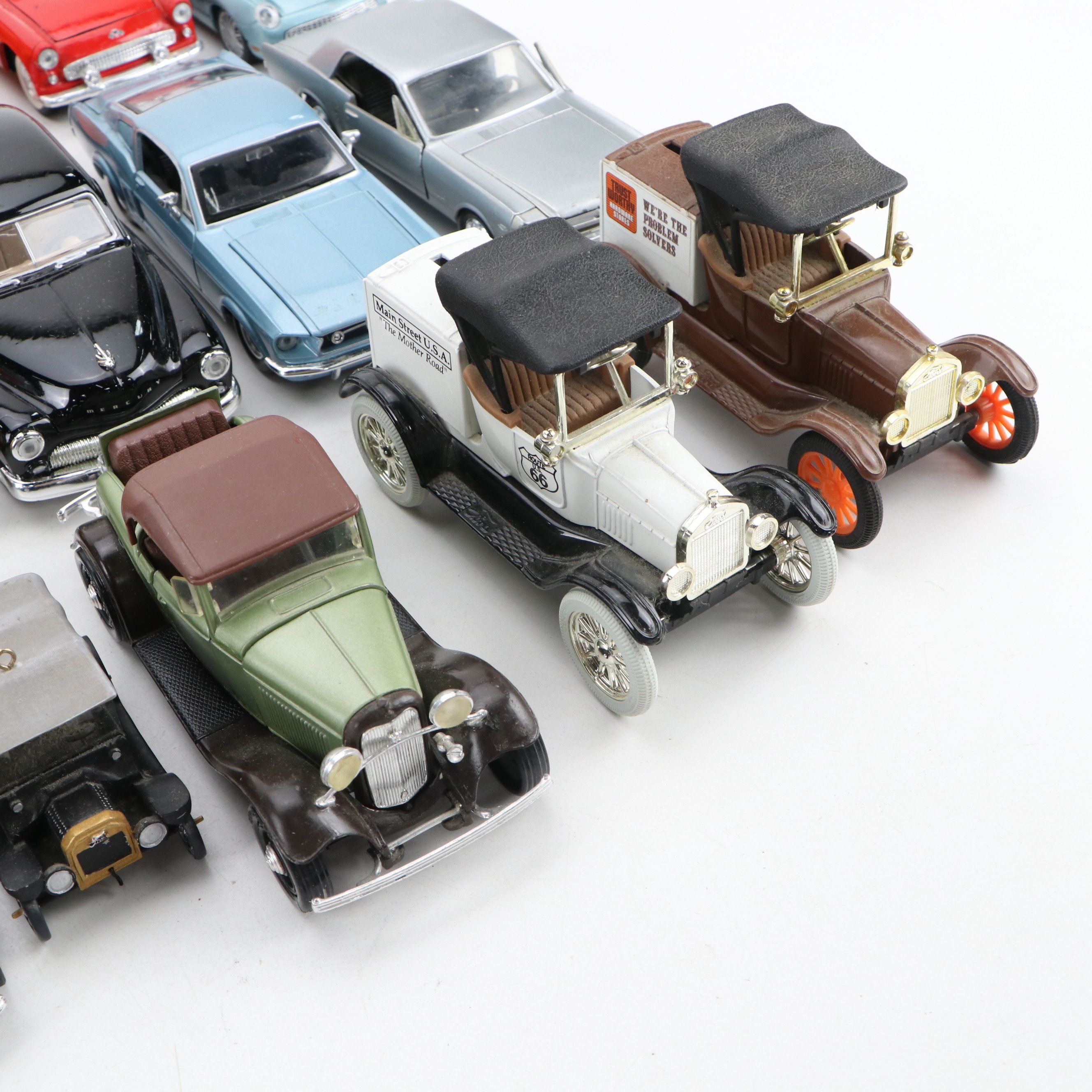 Maisto "Ford Explorer," "Thunderbird" and More Toy Cars