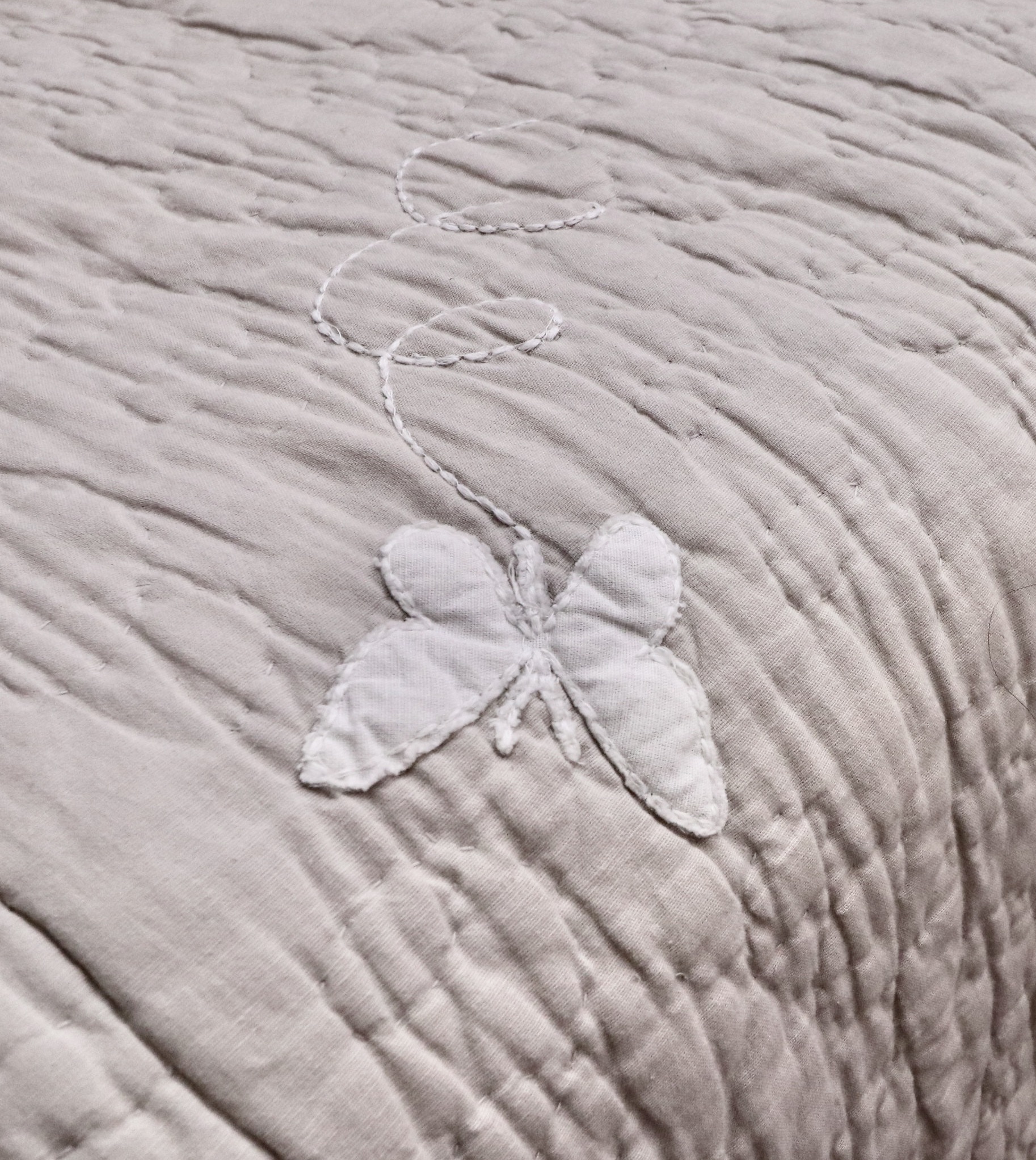 Legacy Classic Kids Twin Bed Pair and Bedside Table with RH Baby & Child Bedding