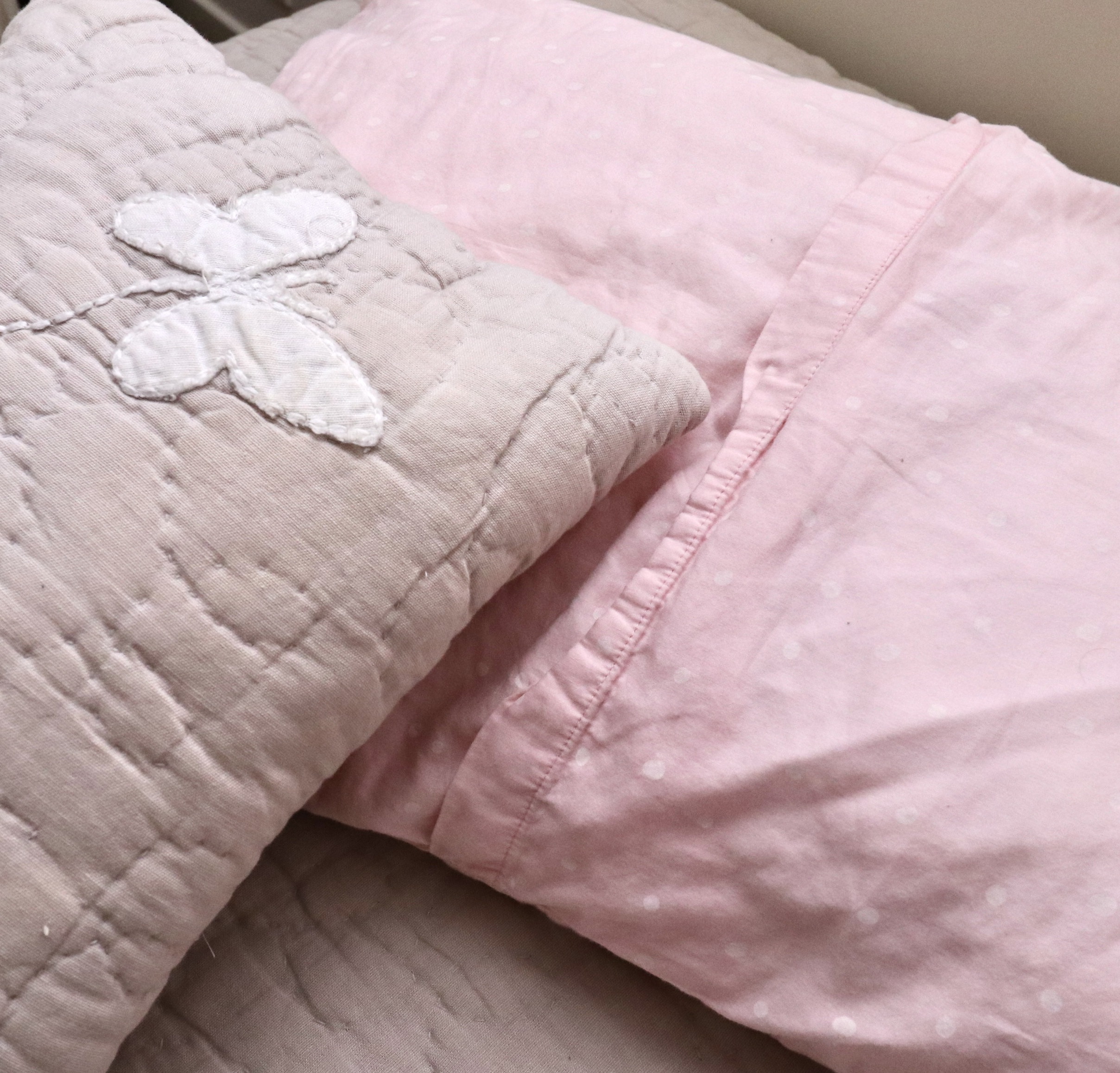 Legacy Classic Kids Twin Bed Pair and Bedside Table with RH Baby & Child Bedding