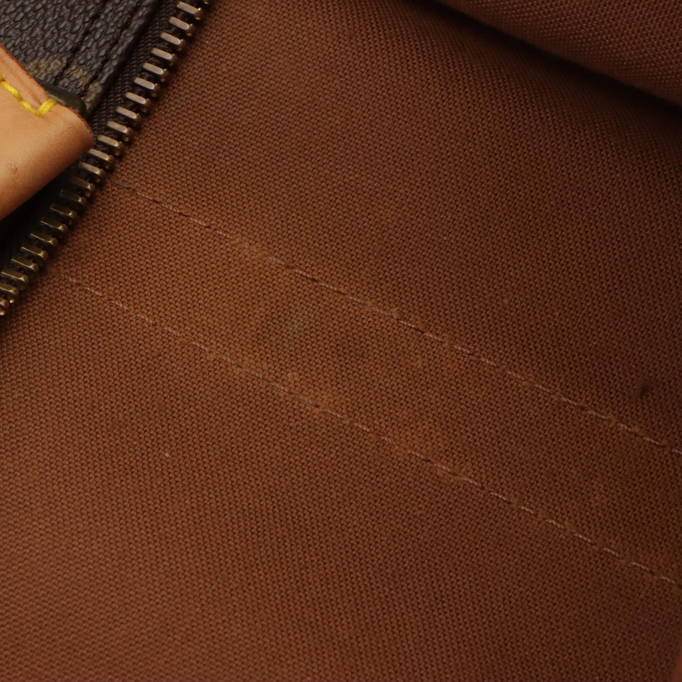 Louis Vuitton Keepall 50 Bandoulière in Monogram Canvas and Vachetta Leather