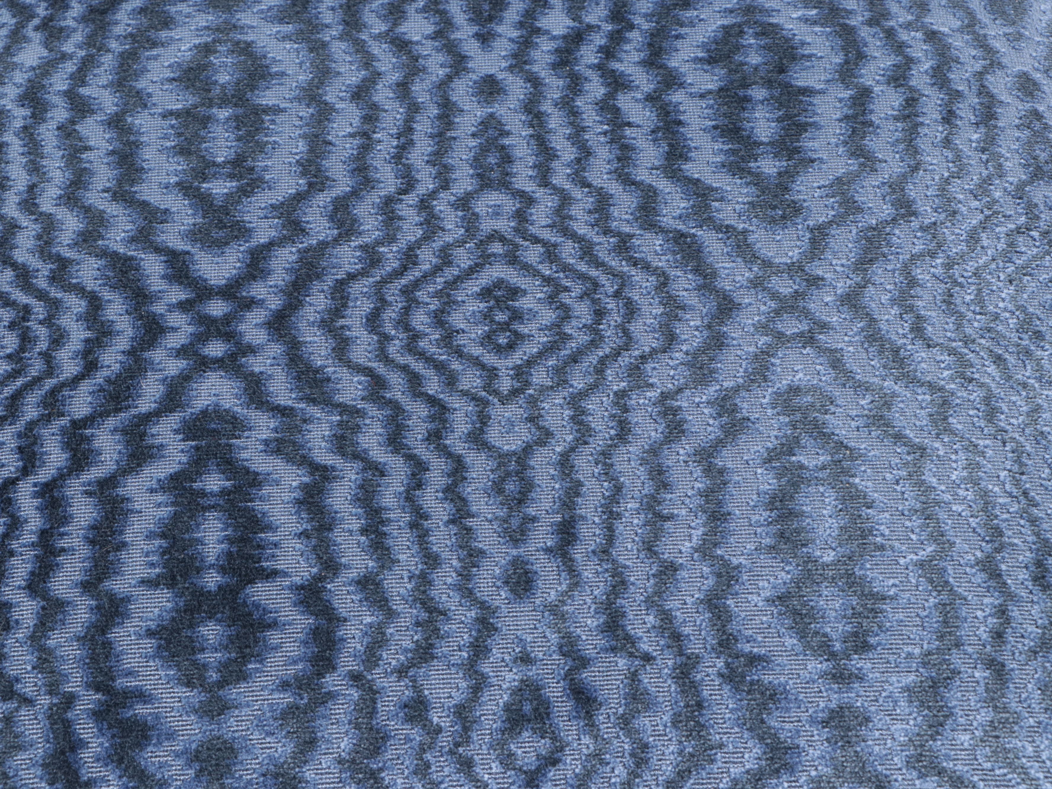 John-Richard Fine Furniture Pedestal Dining Table with Side Chairs