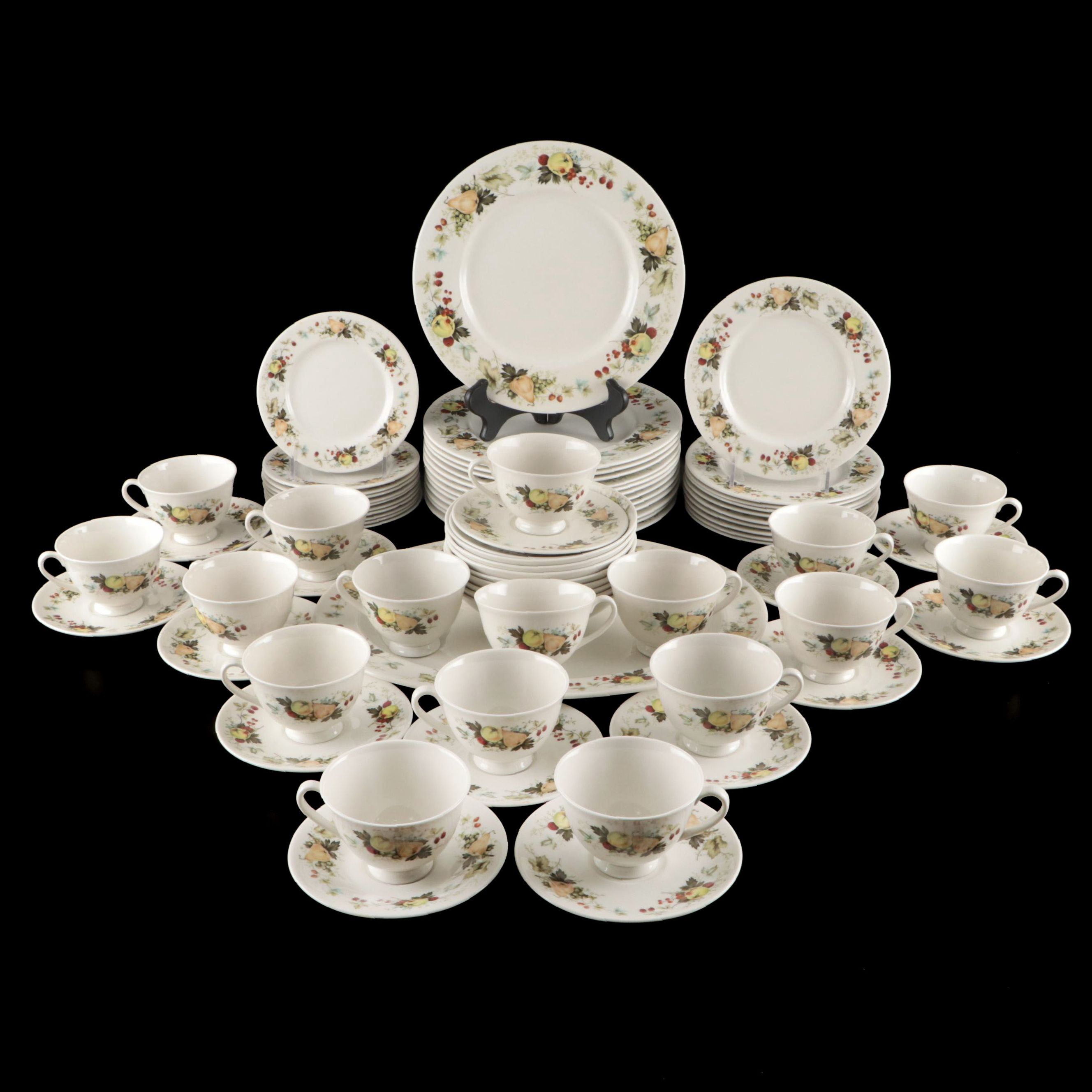 Royal Doulton "Miramont" Porcelain Dinnerware, Mid to Late 20th Century