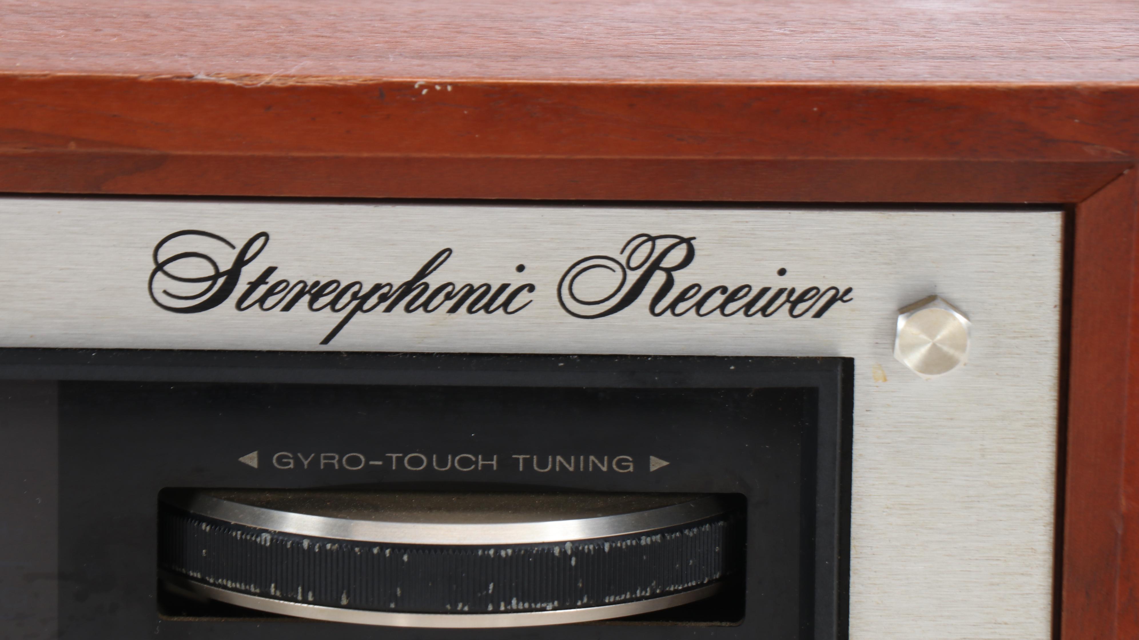 Marantz Model 2225 Stereo Receiver