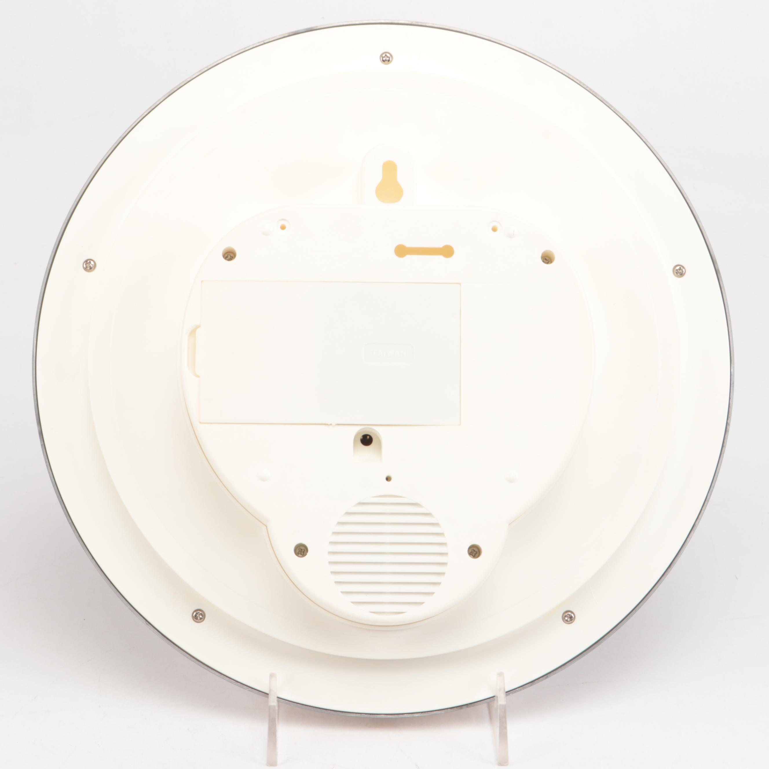 Lionel Collectible Train Wall Clock with Desktop Locomotive Train Set