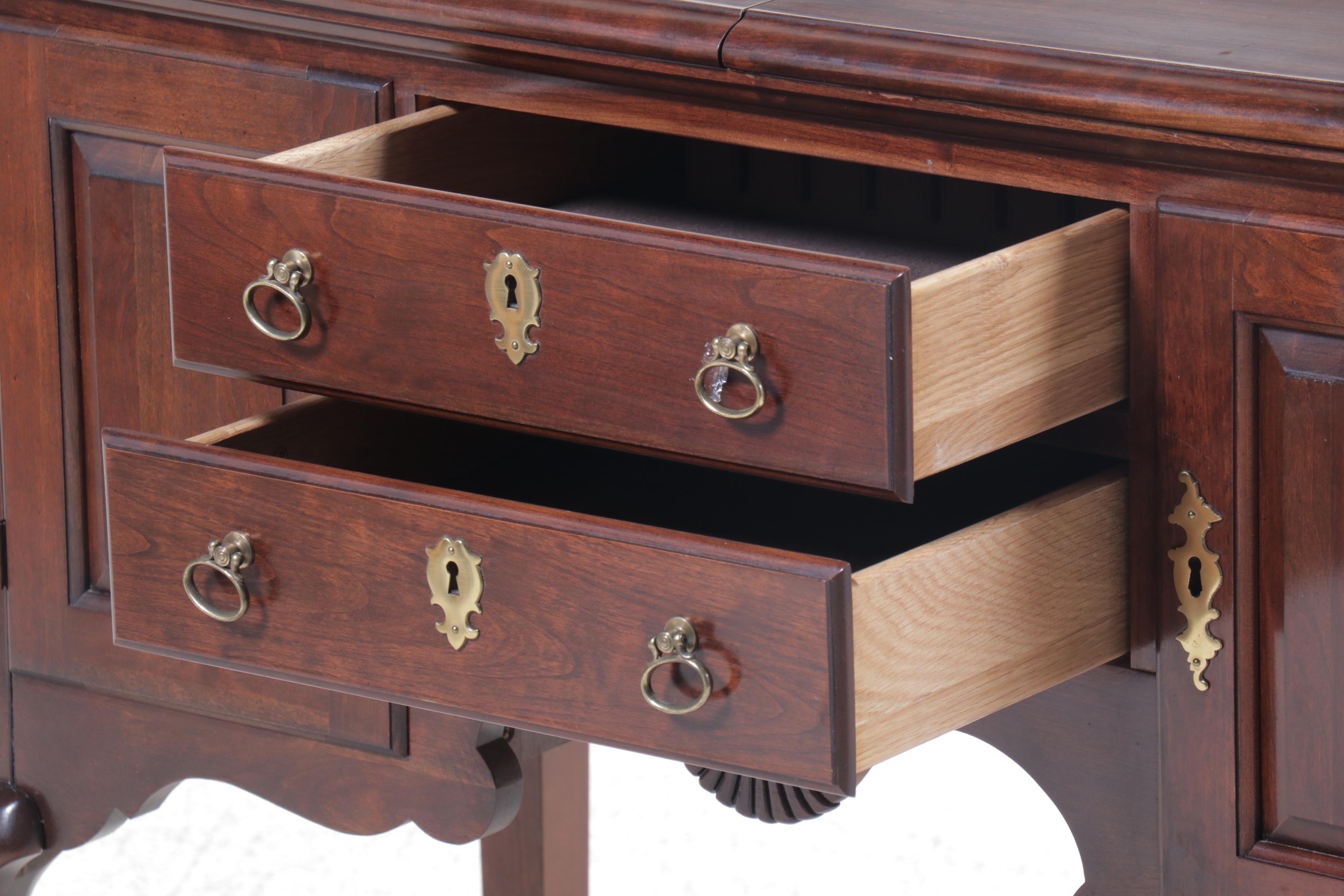 Pennsylvania House Queen Anne Style Walnut Finish Lowboy Flip Top Sideboard