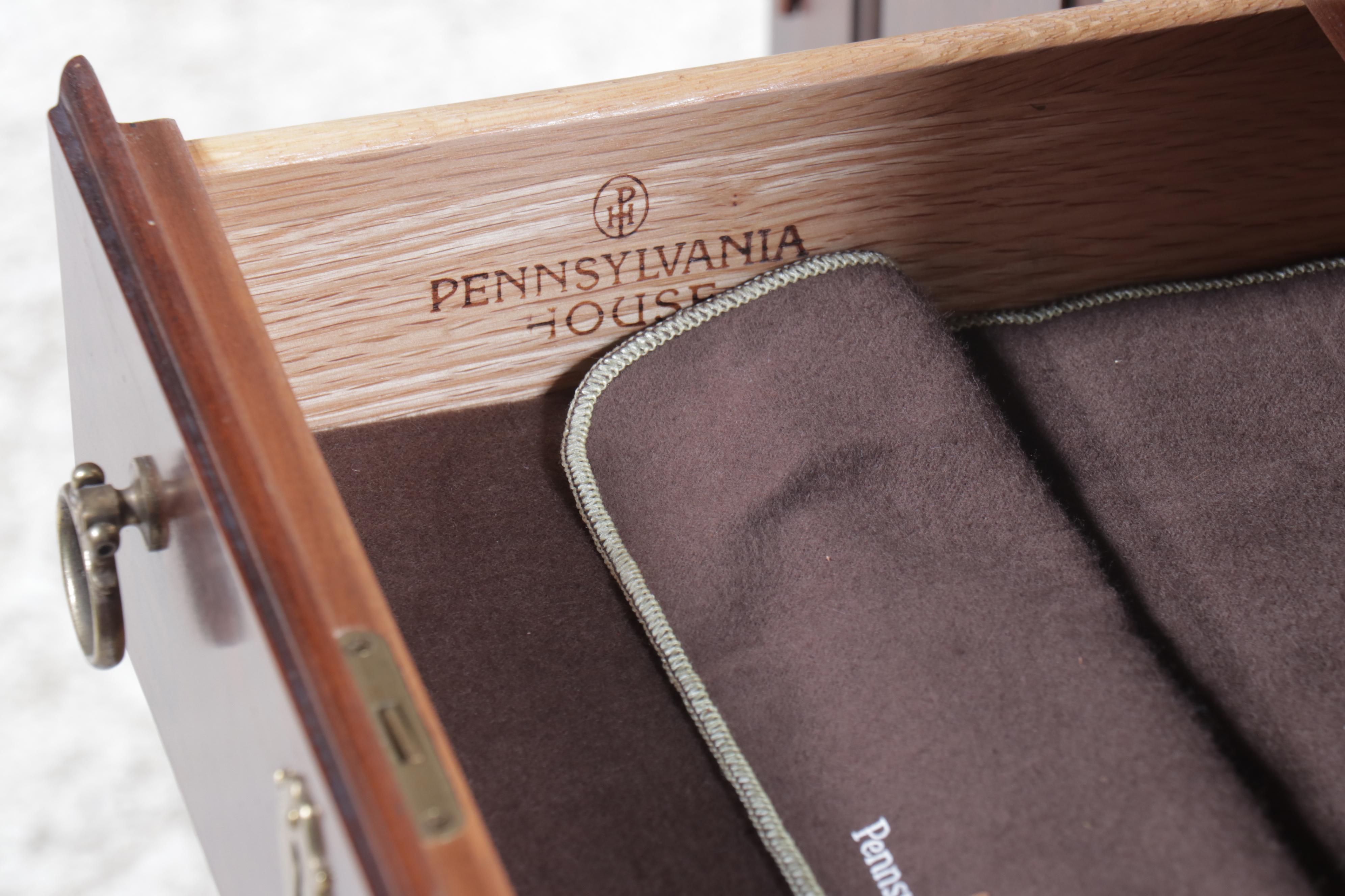 Pennsylvania House Queen Anne Style Walnut Finish Lowboy Flip Top Sideboard