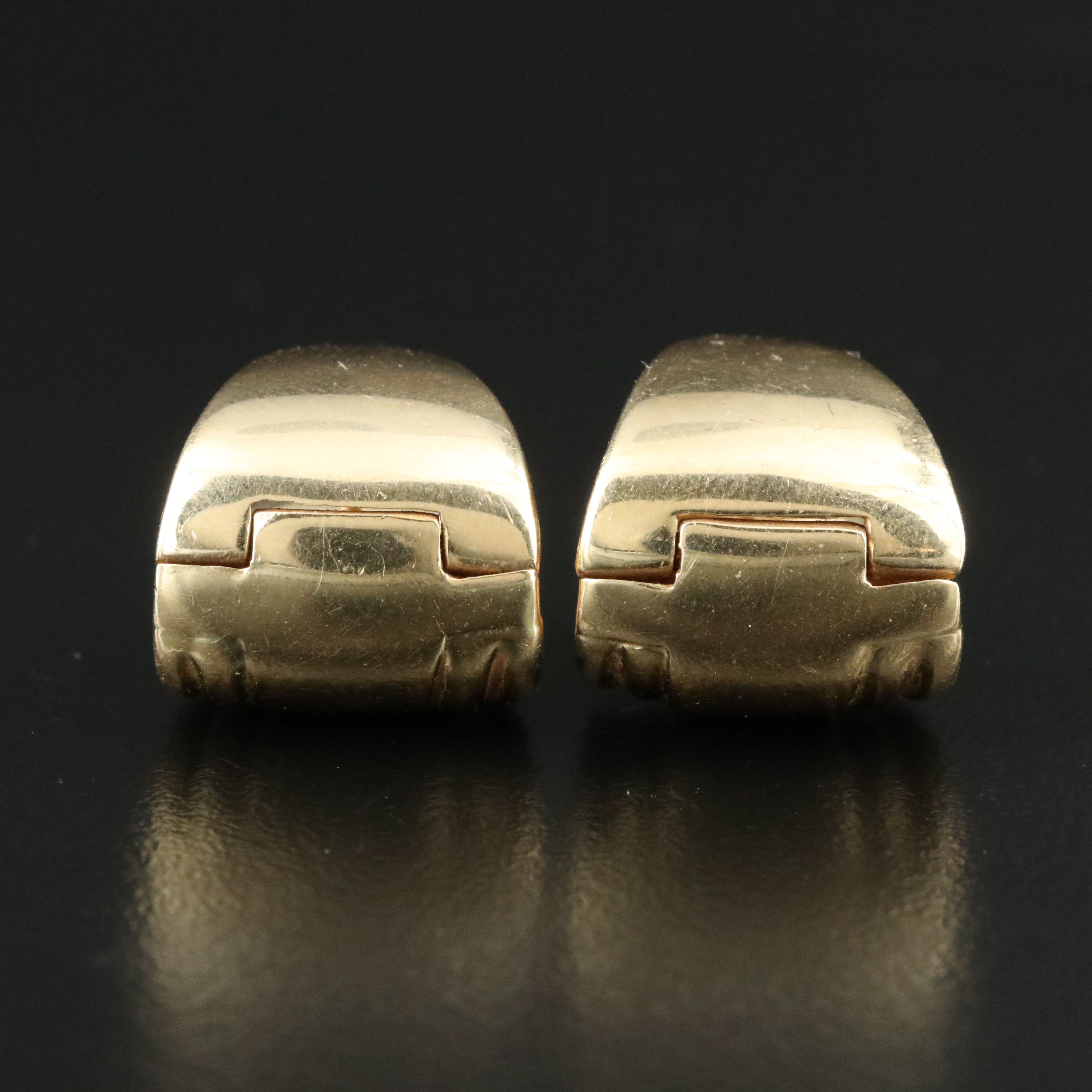 14K Fluted Huggie Hoop Earrings
