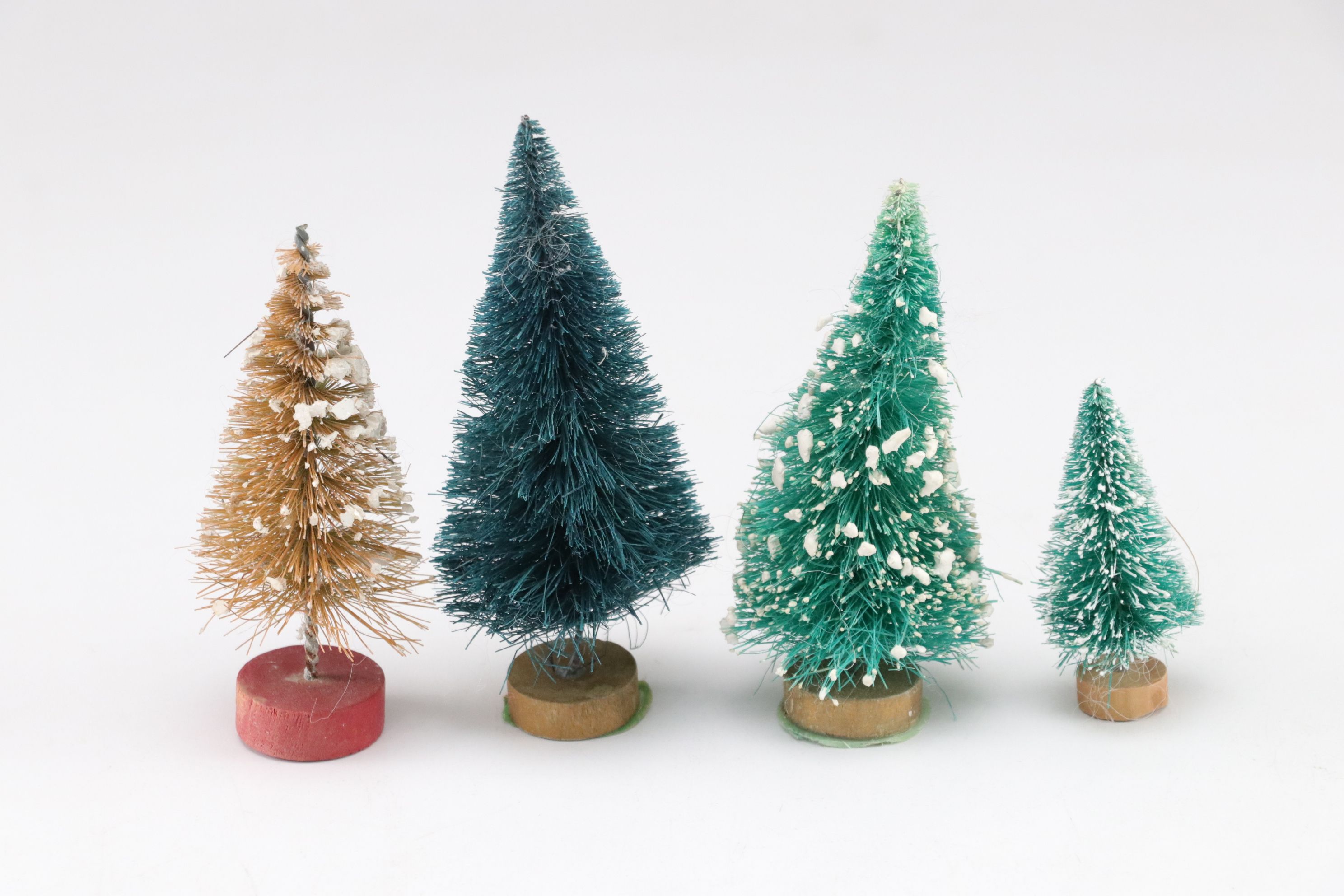 Japanese Putz Christmas Village Miniatures, Mid-Late 20th C.