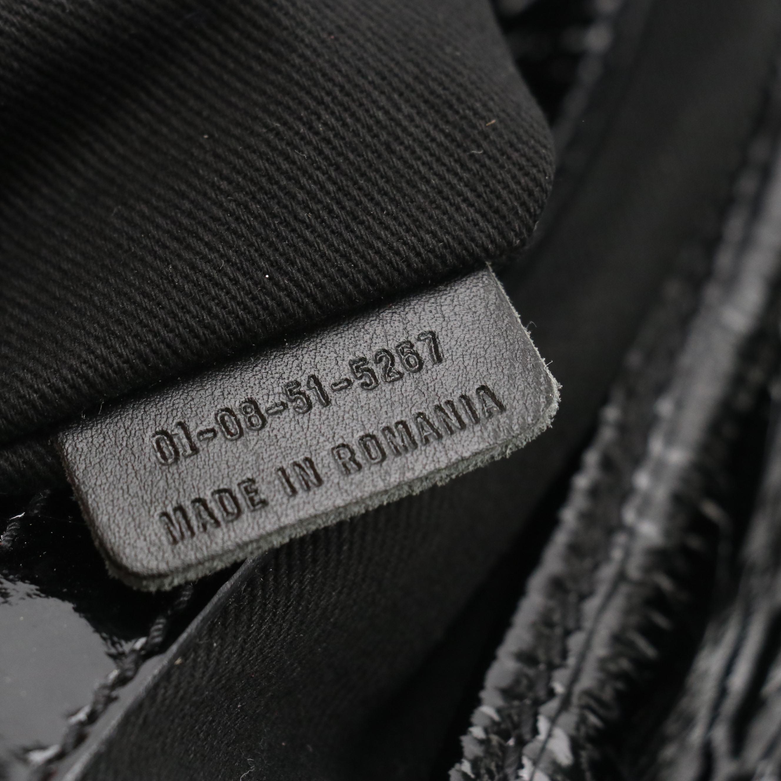 Chloé Kerala Handbag in Shiny Black Crinkled Patent Leather