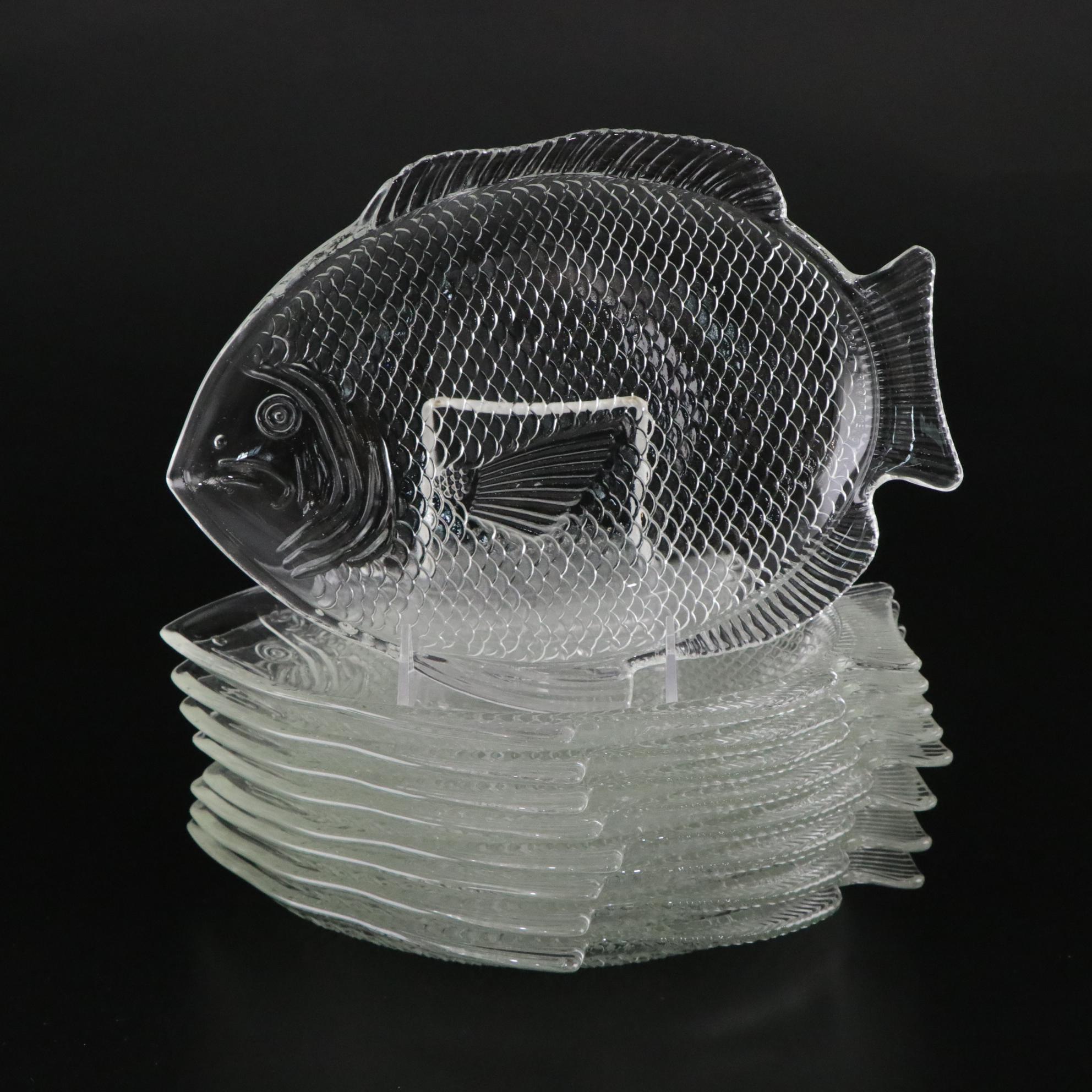 French Arcoroc "Poisson" and Anchor Hocking Glass Plates with Wire Fish Basket