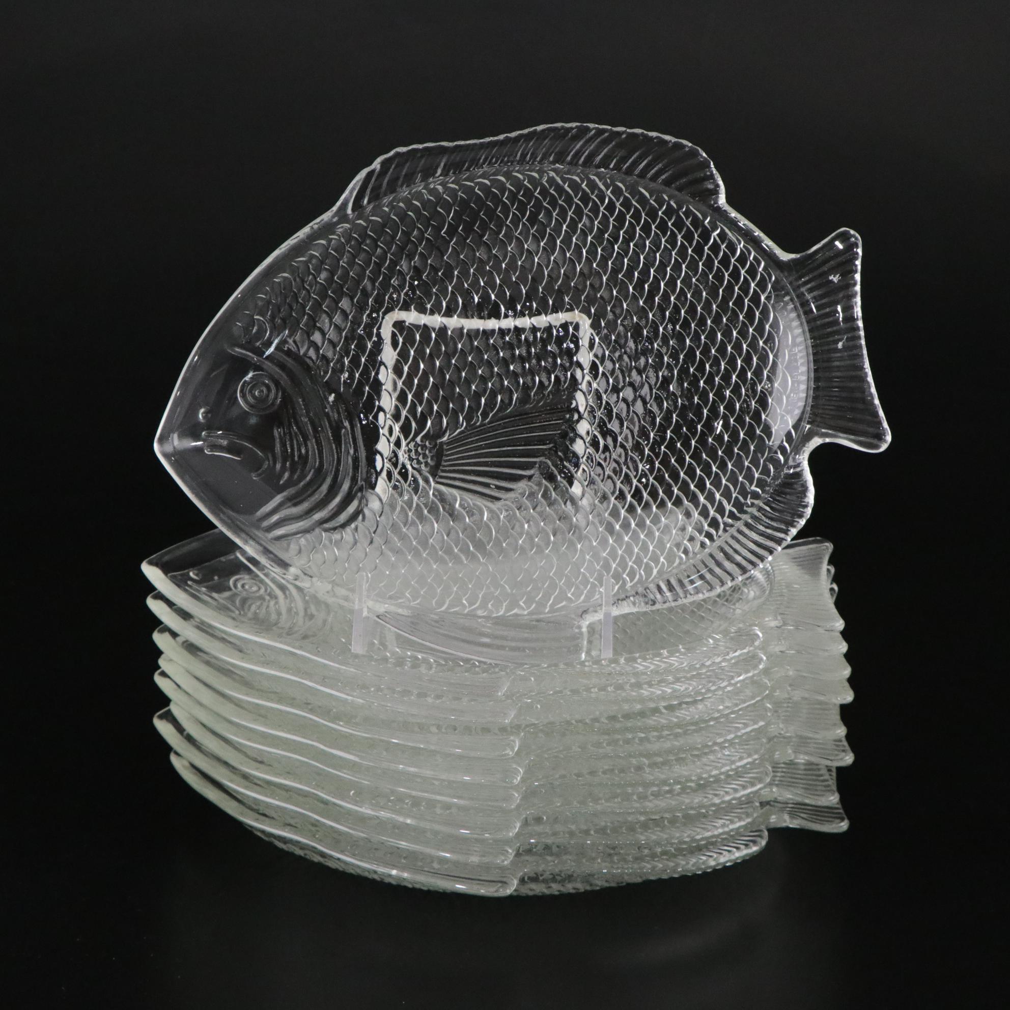 French Arcoroc "Poisson" and Anchor Hocking Glass Plates with Wire Fish Basket