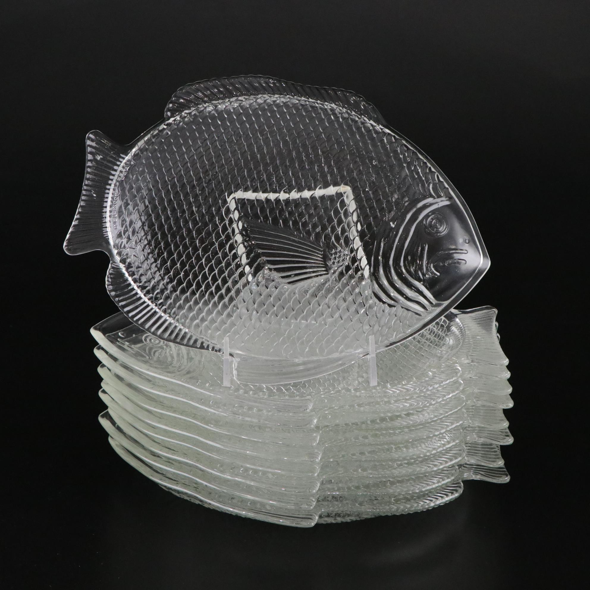 French Arcoroc "Poisson" and Anchor Hocking Glass Plates with Wire Fish Basket