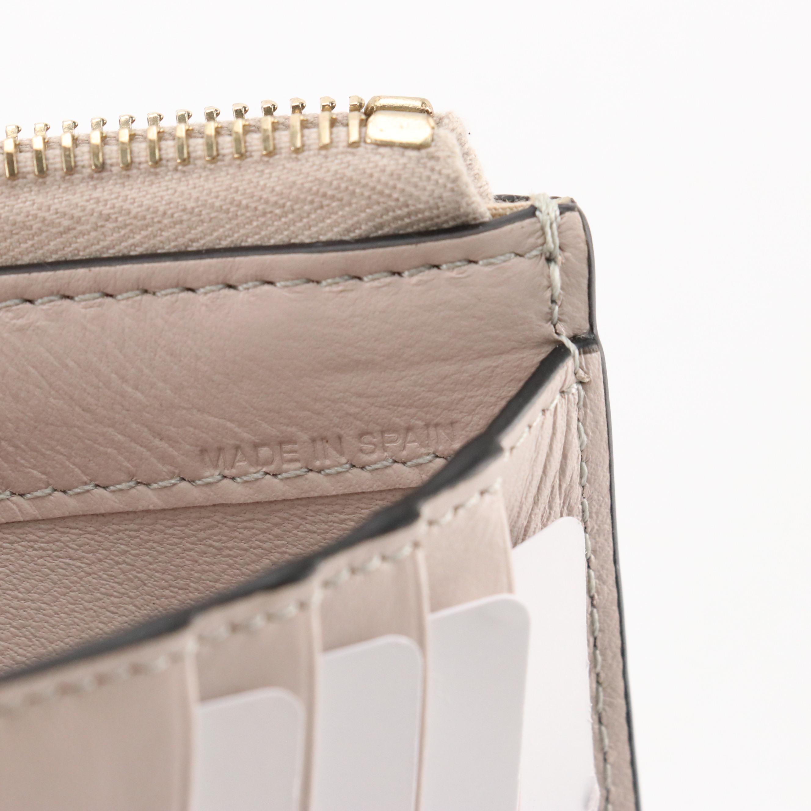 Chloé Corner-Zip Card Wallet in Stone and Silver Metallic Leather, With Box